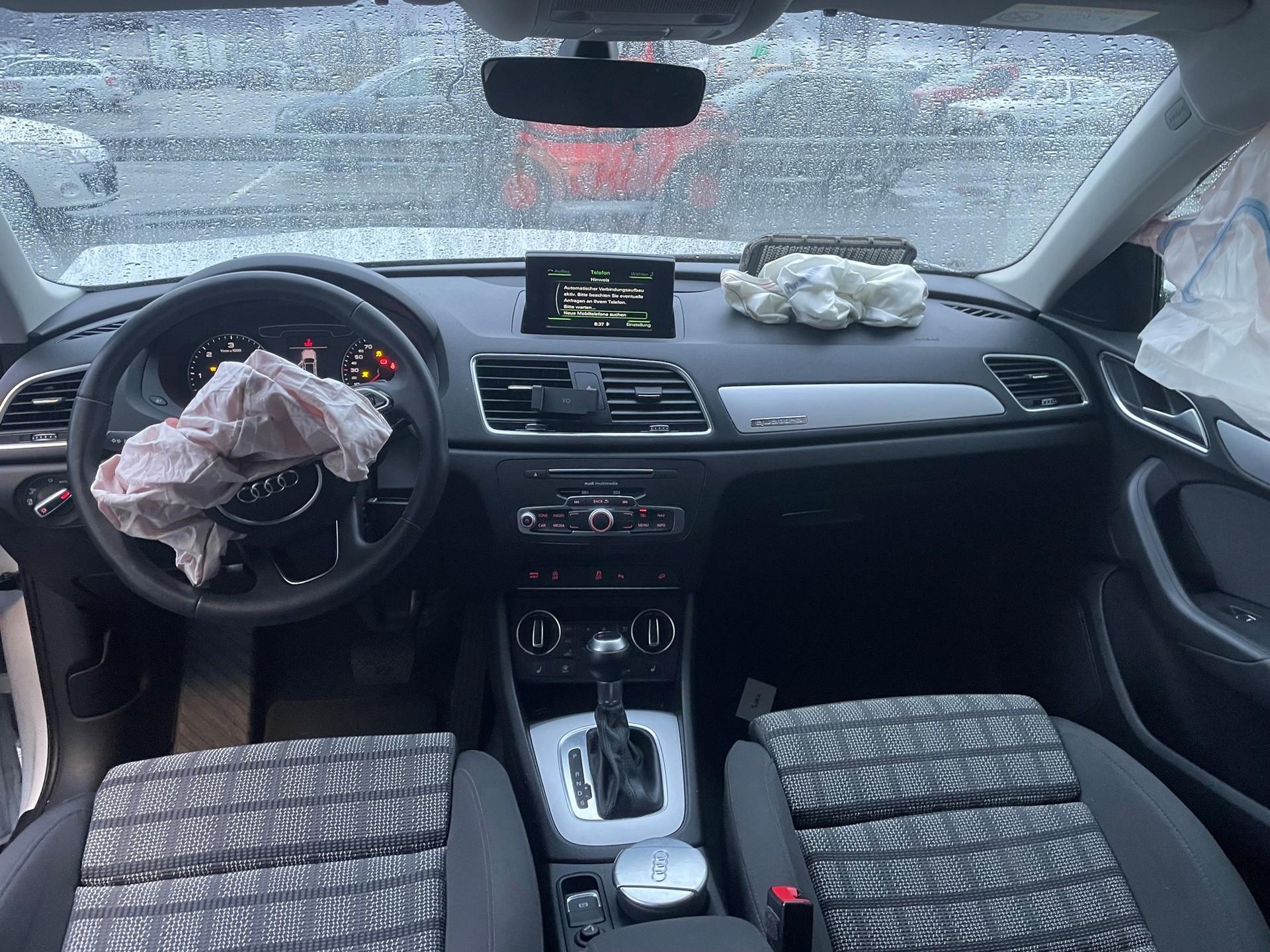 AUDI Q3 2.0 TDI quattro S-tronic-image-3