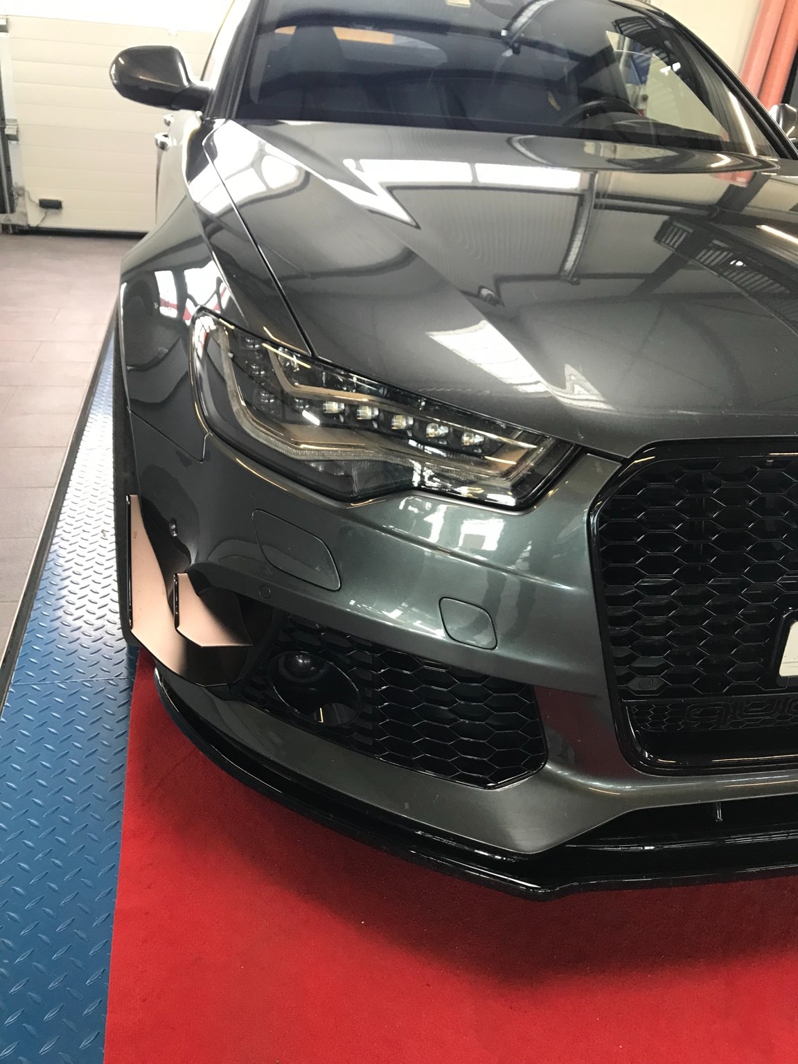 AUDI RS6 Avant 4.0 TFSI V8 quattro Tiptronic-image-4