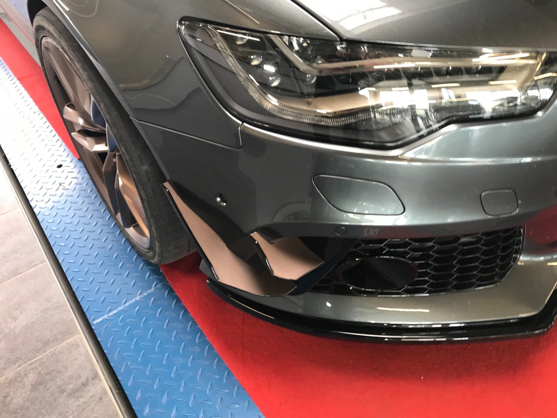 AUDI RS6 Avant 4.0 TFSI V8 quattro Tiptronic-image-5