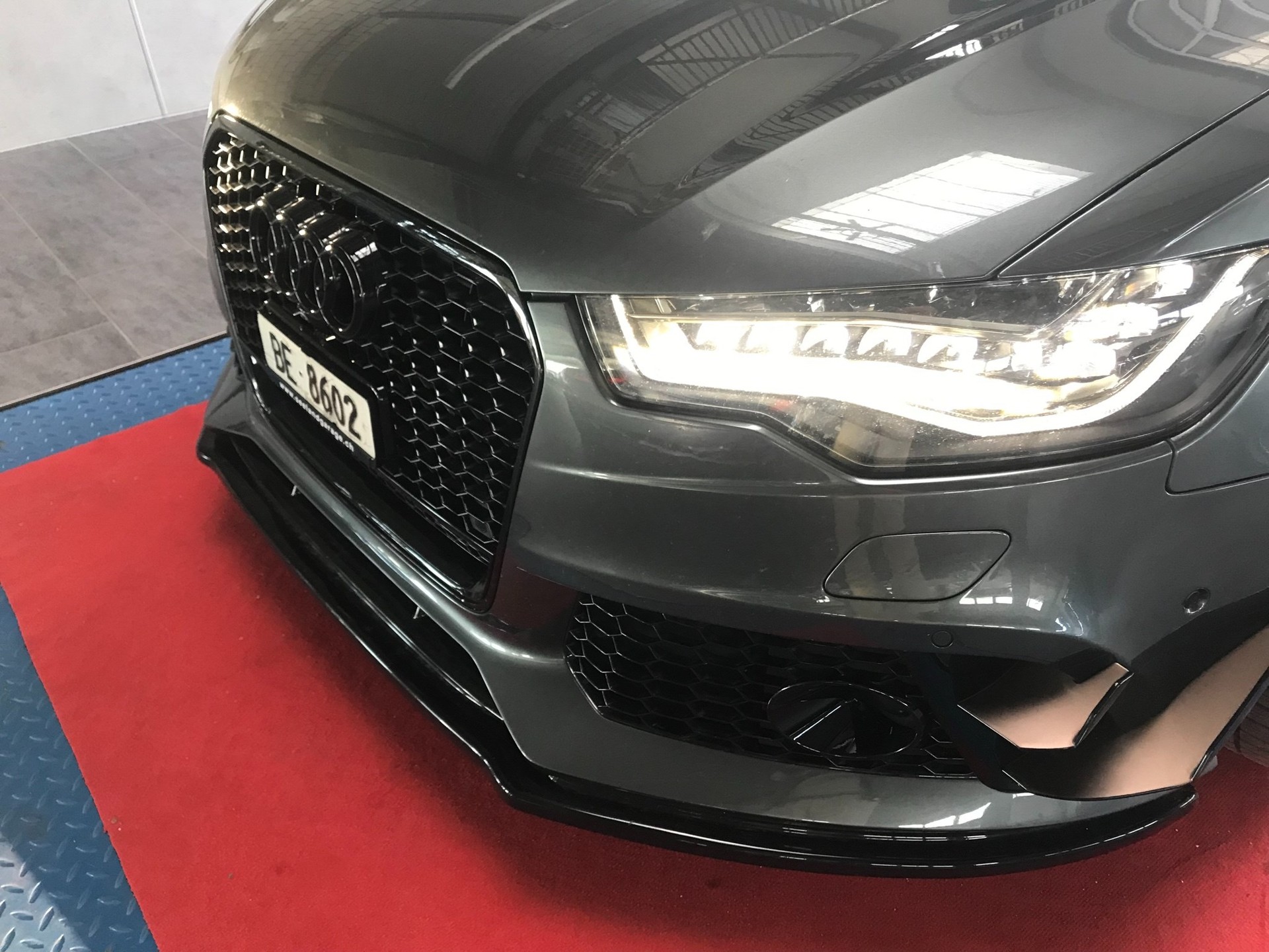 AUDI RS6 Avant 4.0 TFSI V8 quattro Tiptronic-image-9