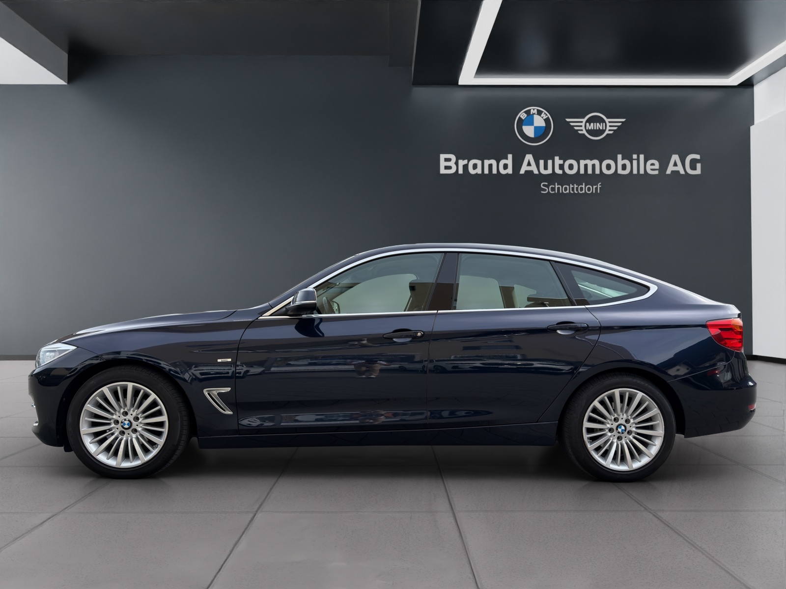 BMW 320i xDrive Gran Turismo-image-1