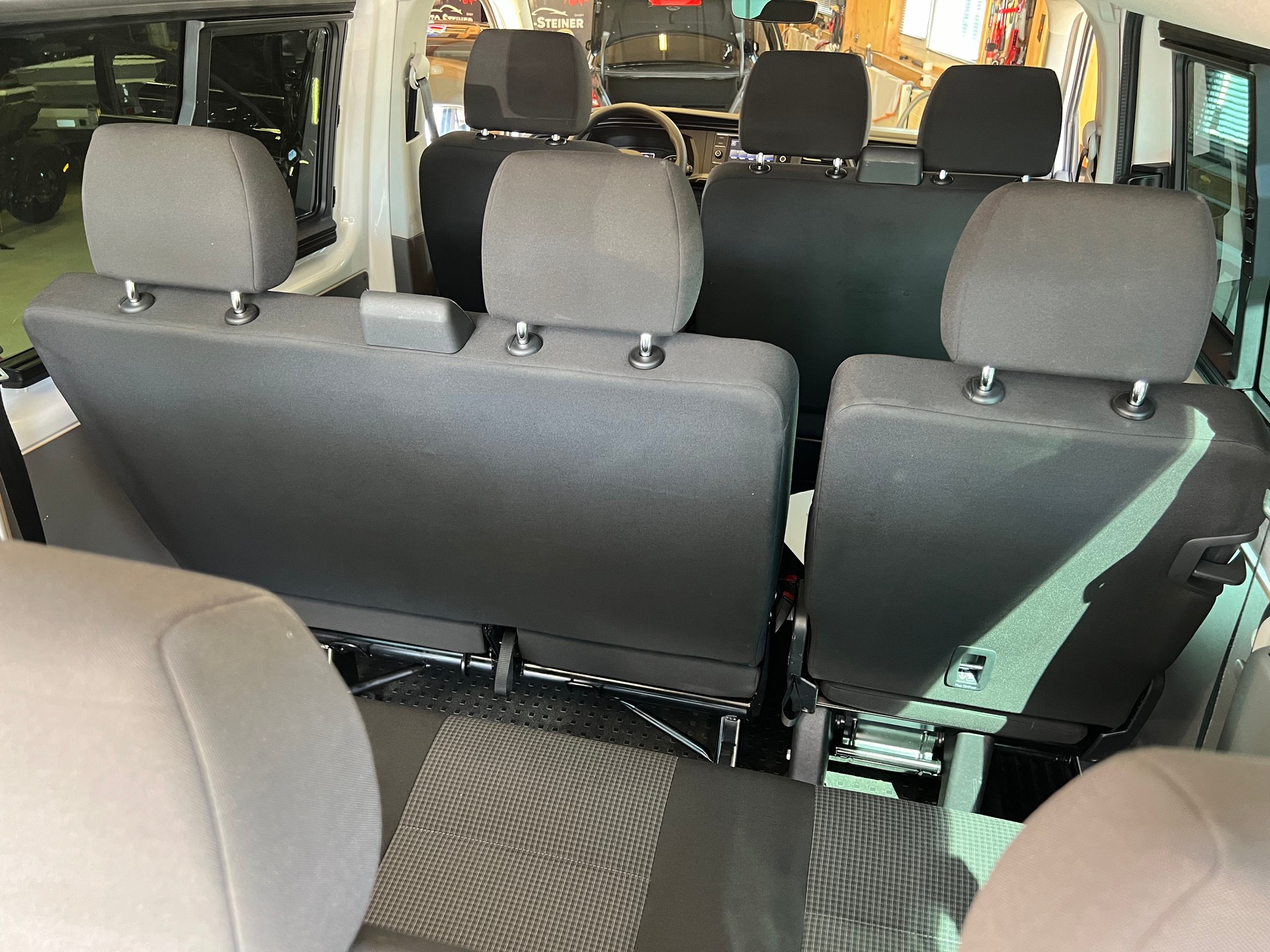 VW VW T6.1 "BULLI BUS" BI COLOR .AUTOMAT. 9 PLÄTZER. 18" ALU NEU. CH WAGEN. TOP GEPFLEGT. MIT GARANTIE. LEASING 450.--image-27