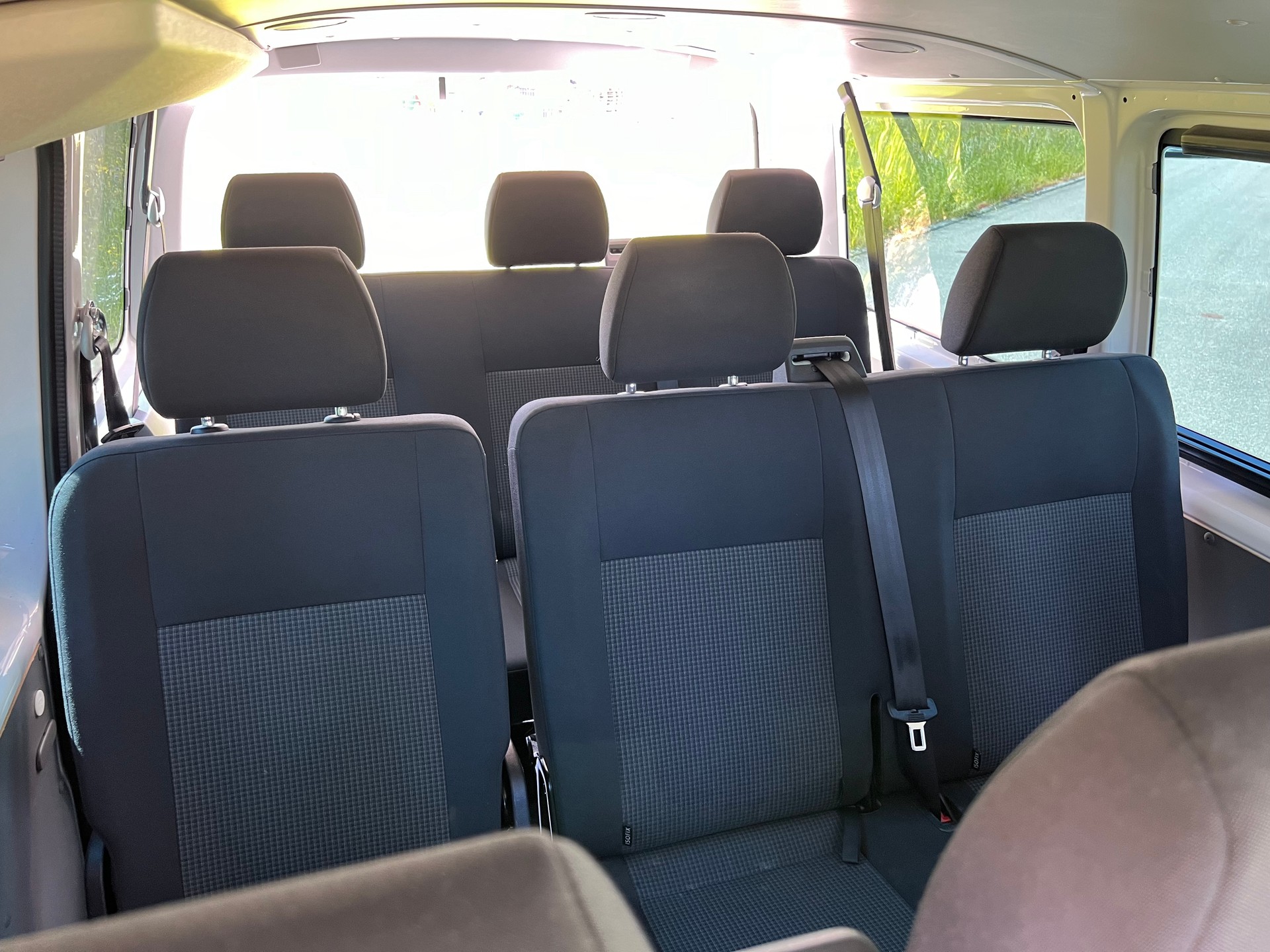 VW VW T6.1 "BULLI BUS" BI COLOR .AUTOMAT. 9 PLÄTZER. 18" ALU NEU. CH WAGEN. TOP GEPFLEGT. MIT GARANTIE. LEASING 450.--image-11