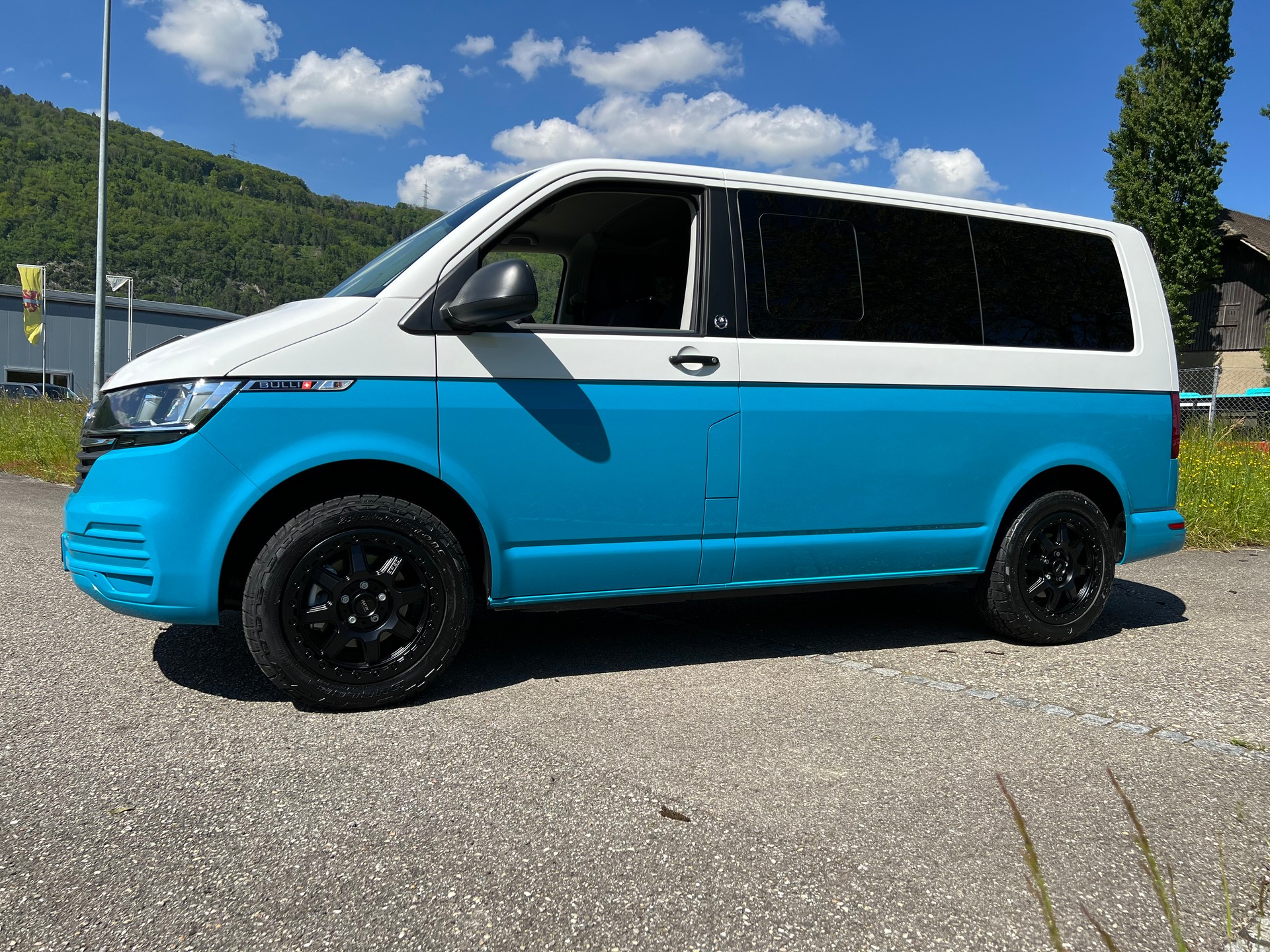 VW VW T6.1 "BULLI BUS" BI COLOR .AUTOMAT. 9 PLÄTZER. 18" ALU NEU. CH WAGEN. TOP GEPFLEGT. MIT GARANTIE. LEASING 450.--image-17