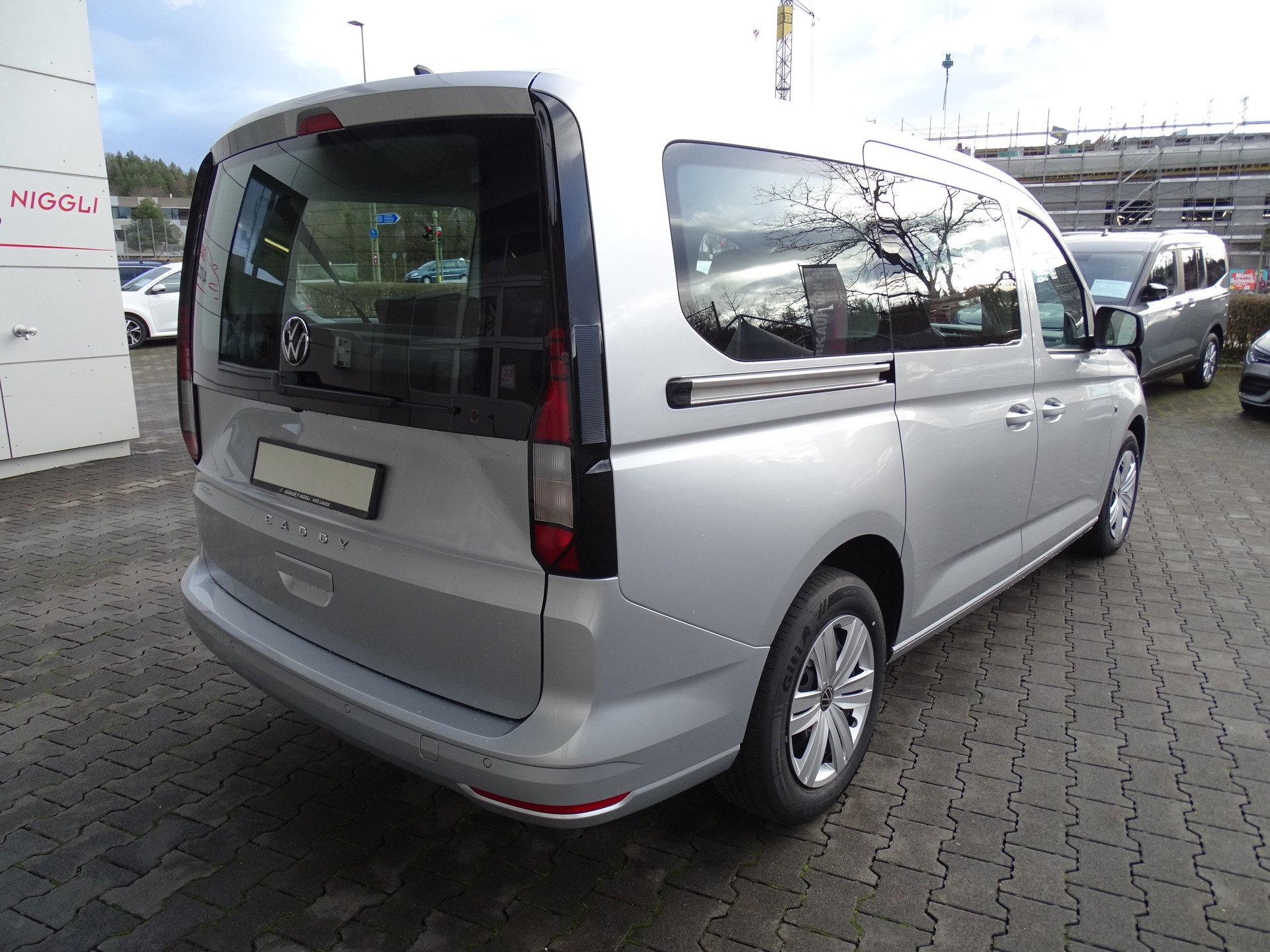 VW Caddy Maxi 1.5 TSI DSG-image-8