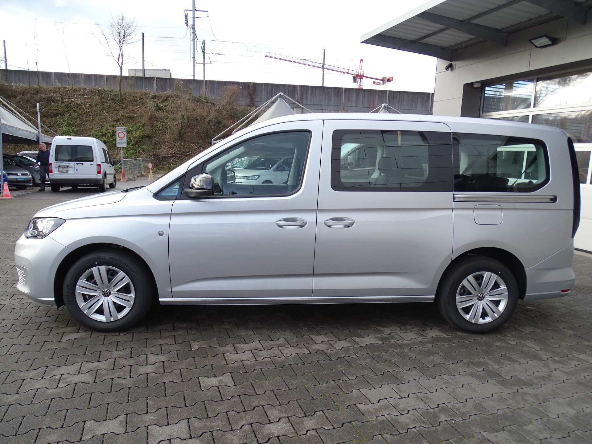 VW Caddy Maxi 1.5 TSI DSG-image-16