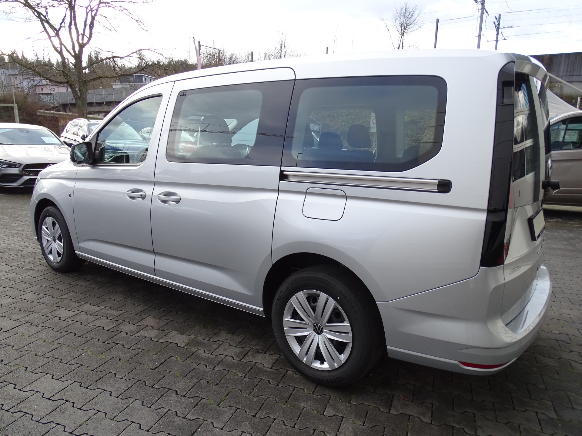 VW Caddy Maxi 1.5 TSI DSG-image-13