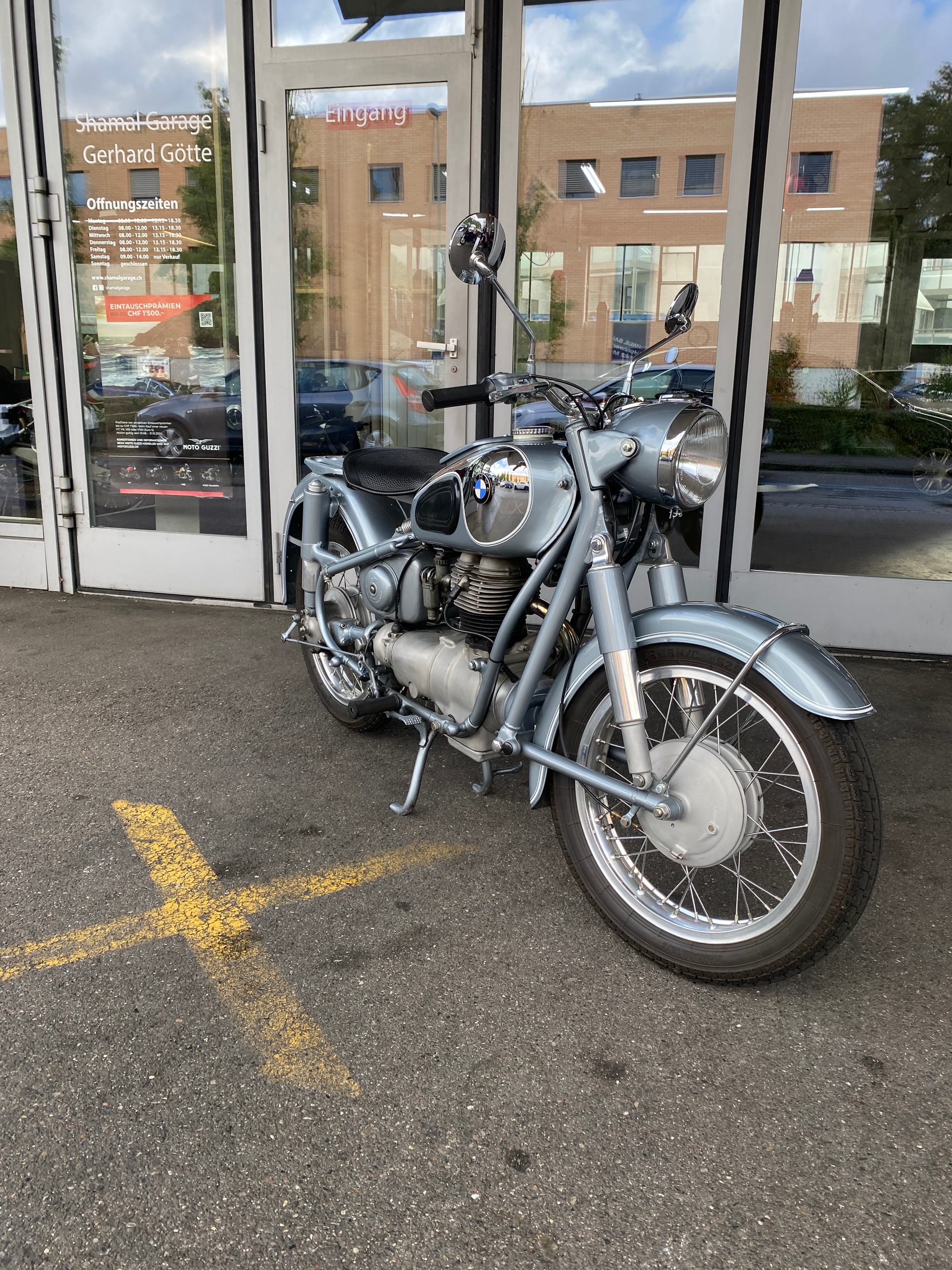 BMW R 26 Swiss Blue-showroom-element-3