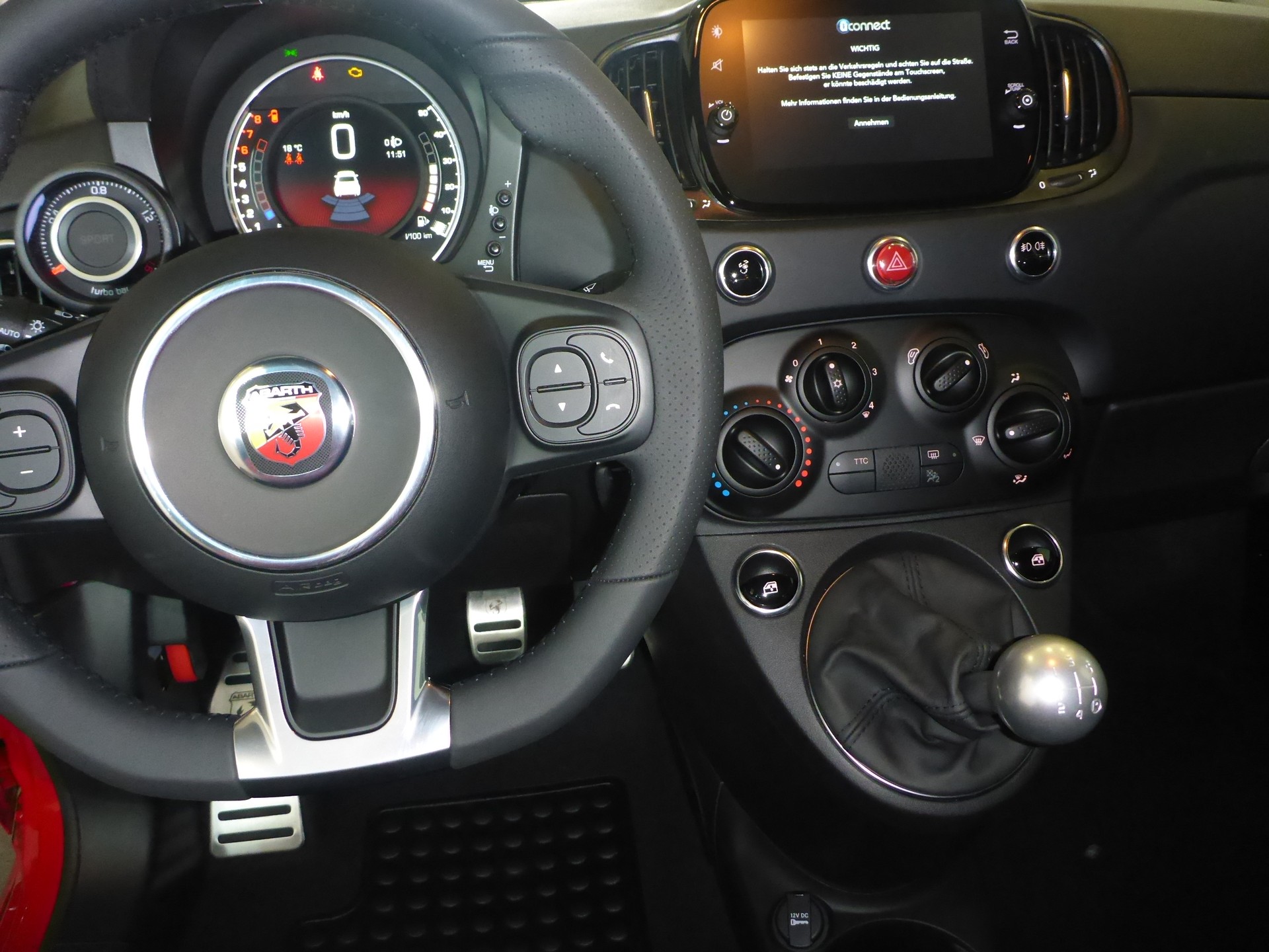 FIAT 595 1.4 16V Turbo Abarth 595 Premium-image-10