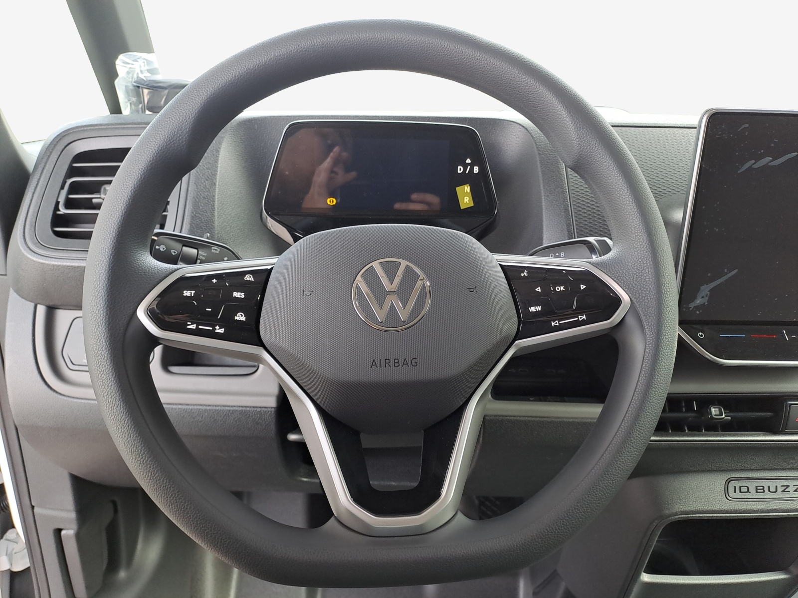 VW ID. Buzz Cargo Pure-image-9