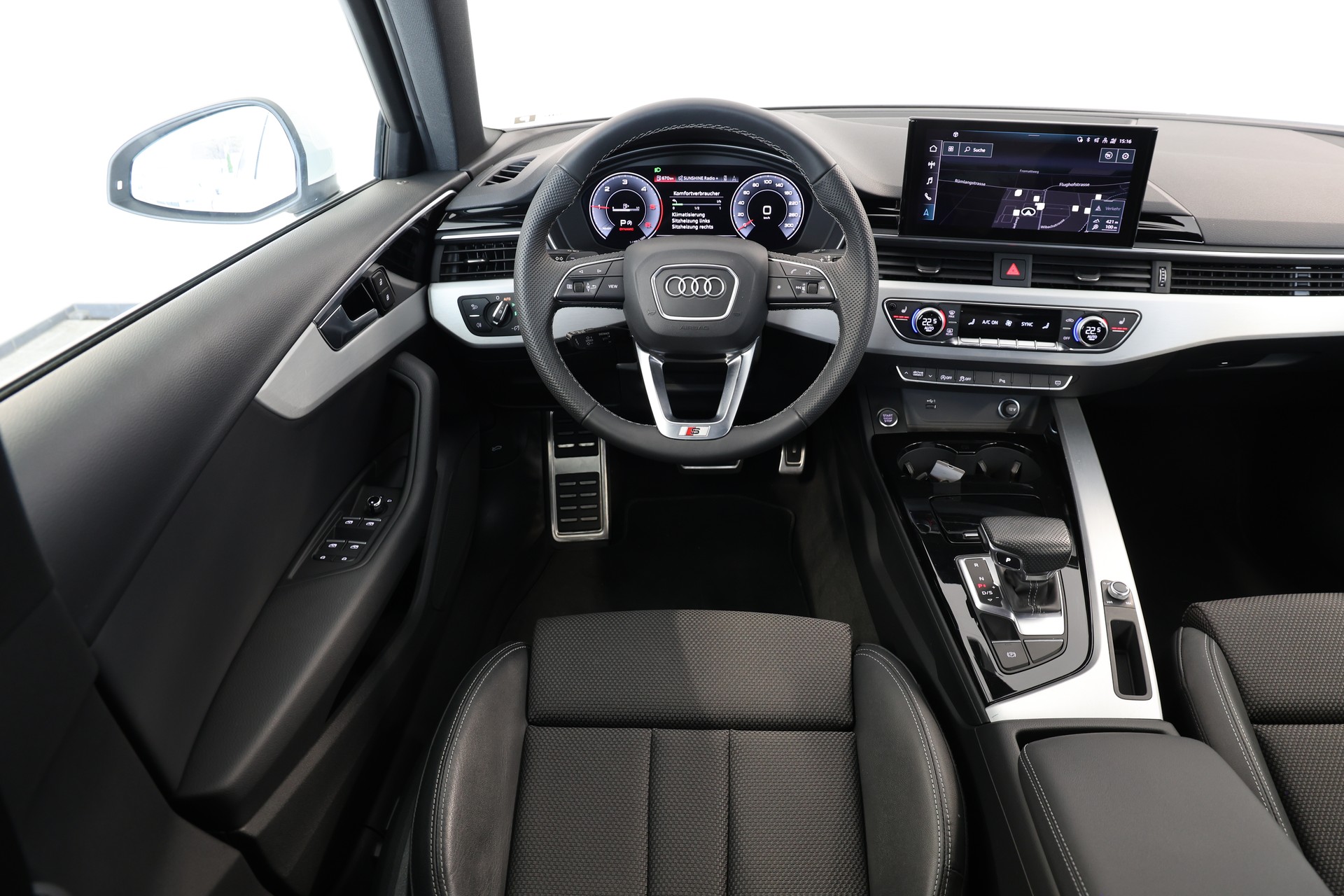 AUDI A4 Avant 35 TDI S-Line S-tronic-image-8