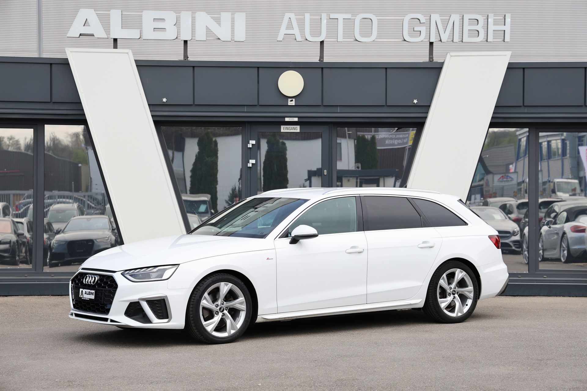 AUDI A4 Avant 35 TDI S-Line S-tronic-image-0