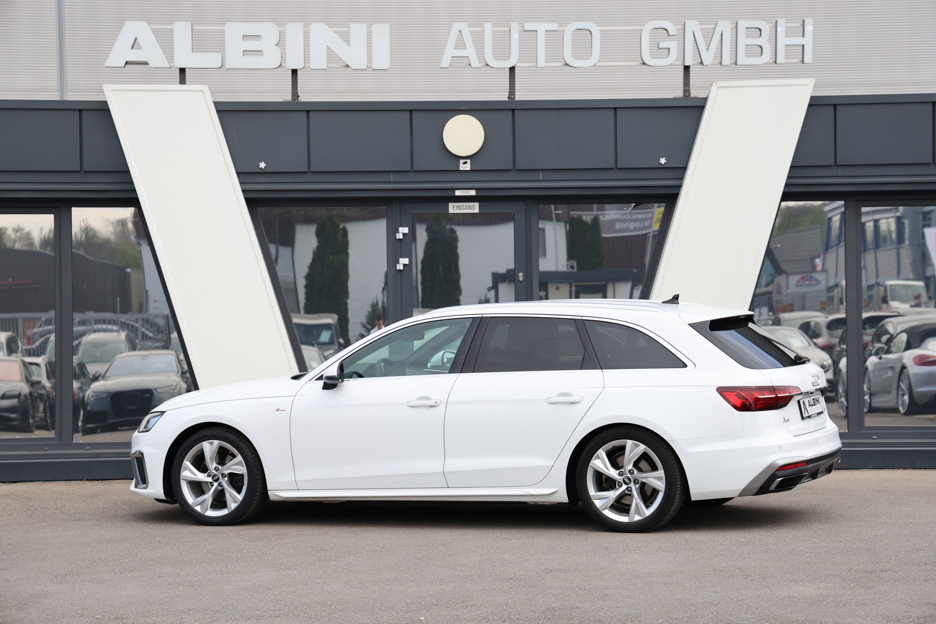 AUDI A4 Avant 35 TDI S-Line S-tronic-image-3