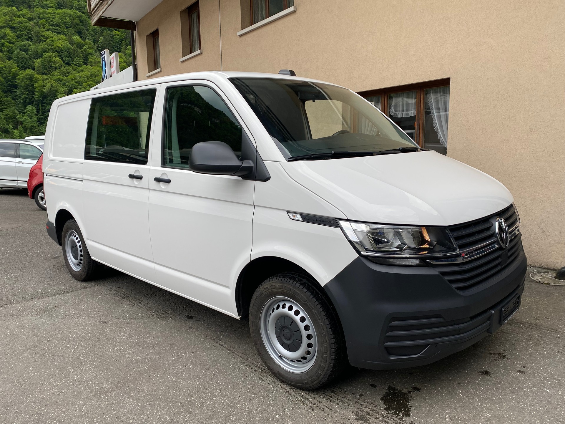 VW T6.1 2.0 TDI 4Motion DSG-image-9