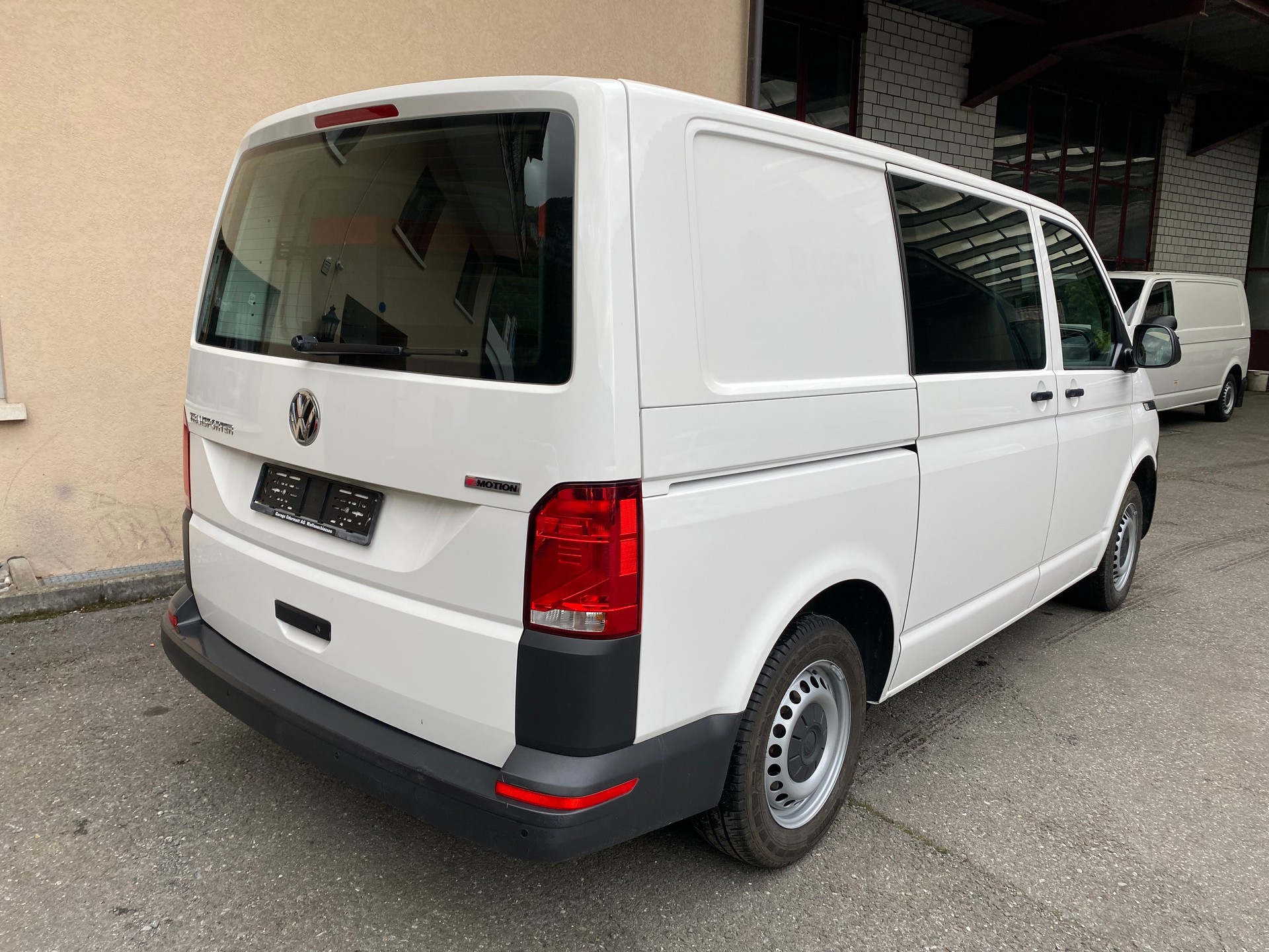 VW T6.1 2.0 TDI 4Motion DSG-image-7