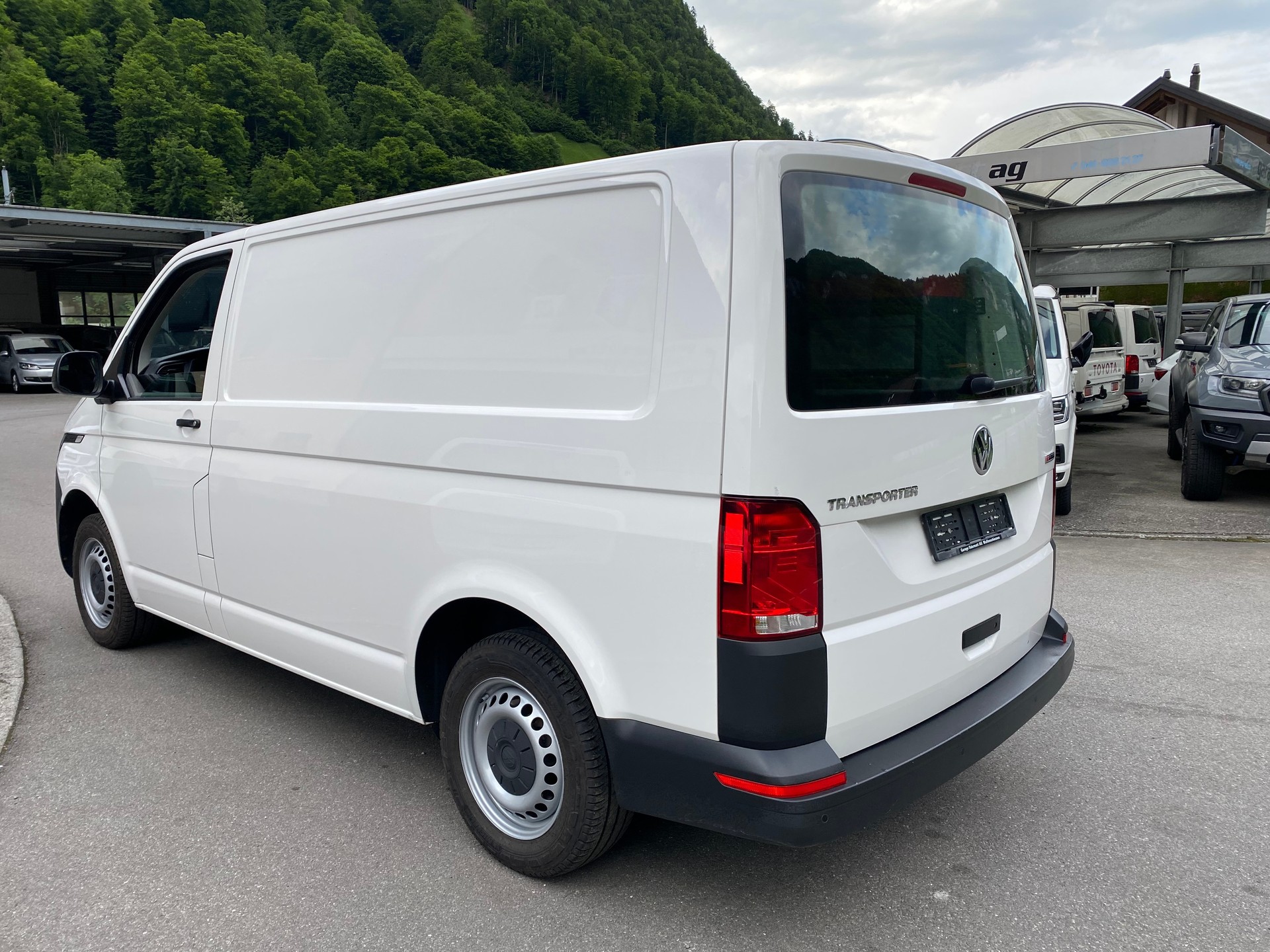 VW T6.1 2.0 TDI 4Motion DSG-image-10