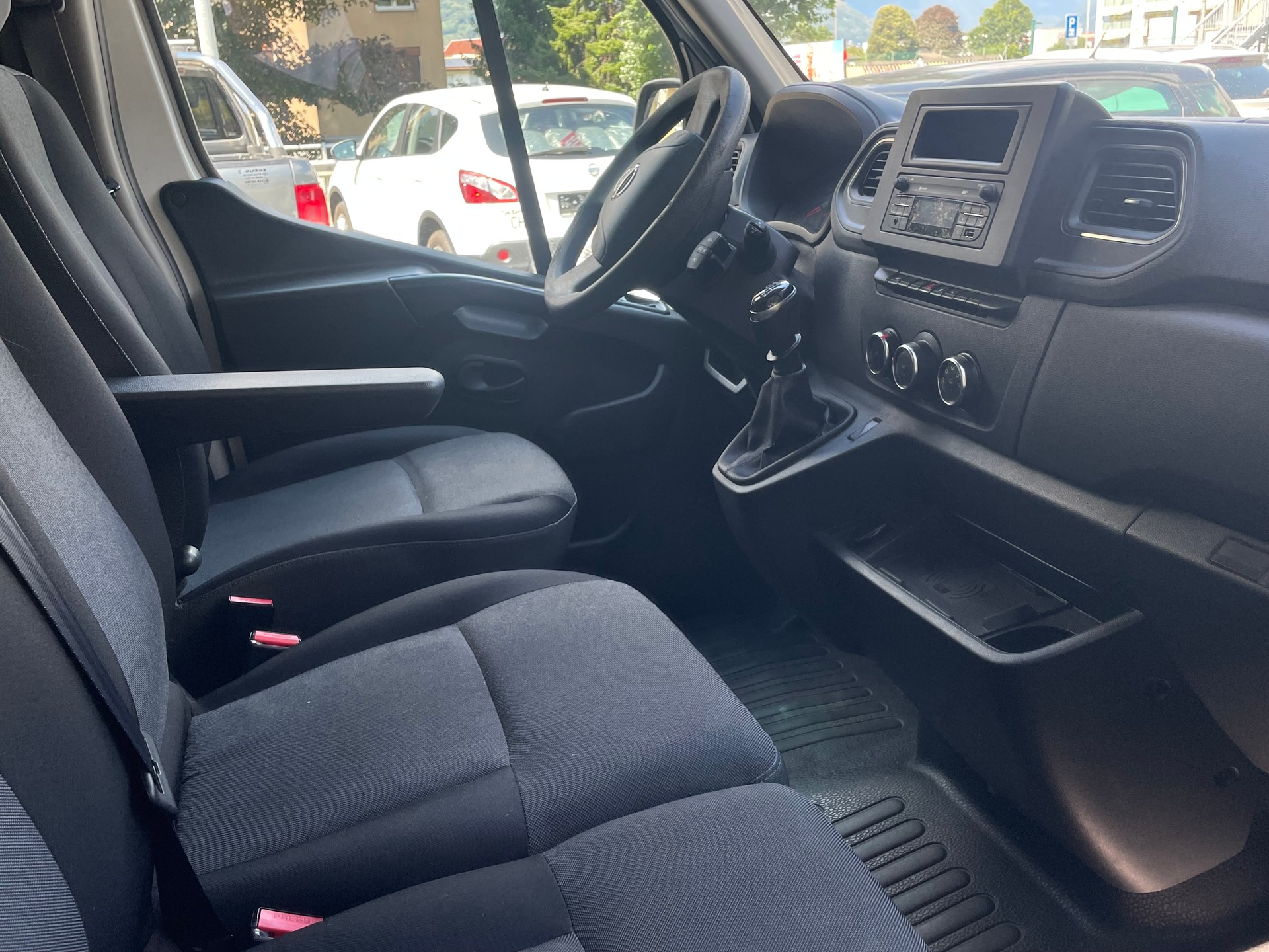 NISSAN NV400 F35.15 L2H2 FWD Comfort-image-11