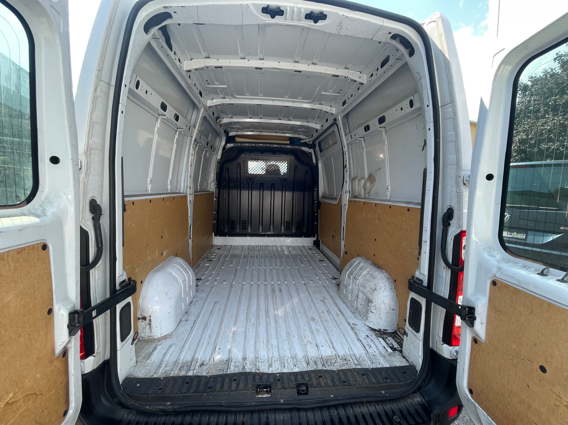NISSAN NV400 F35.15 L2H2 FWD Comfort-image-4