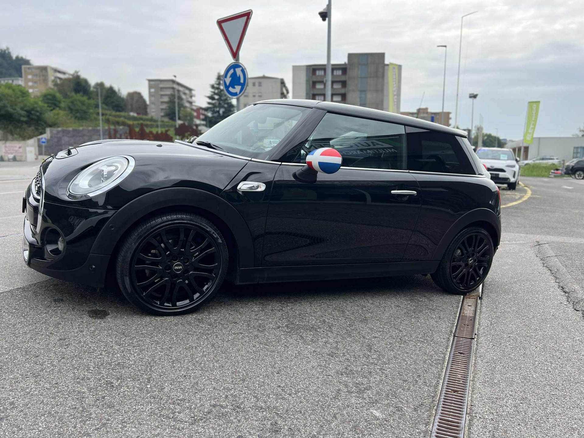 MINI Cooper S Steptronic-image-2