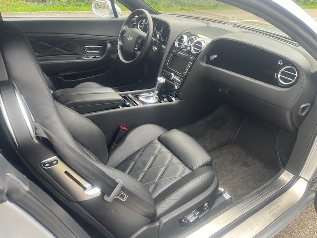 BENTLEY Continental GT 6.0-image-13