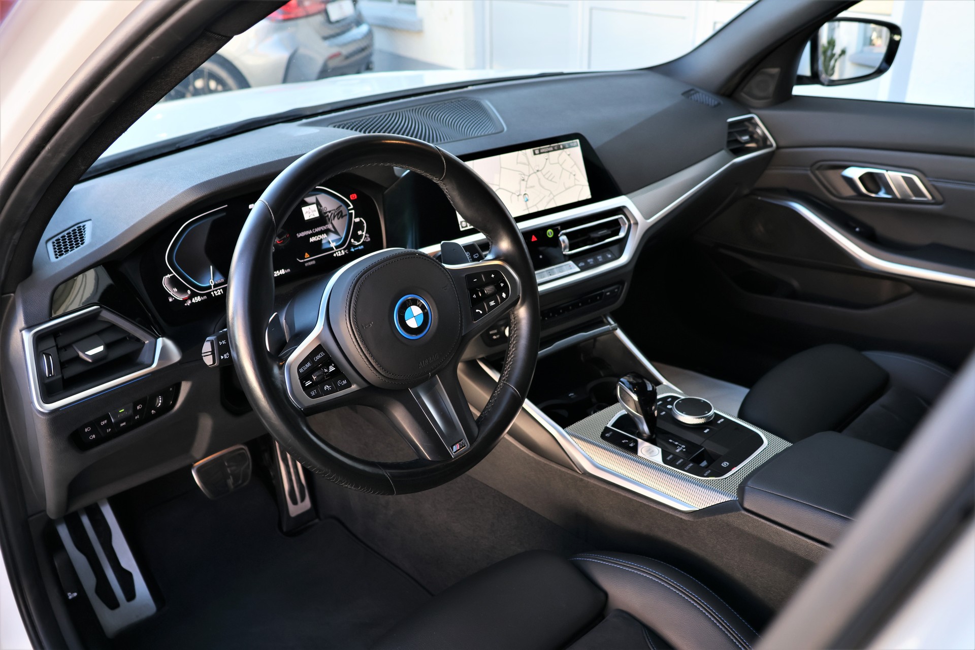 BMW 320e xDrive Touring M Sport Steptronic (CH) + 1500KG AHK-image-8