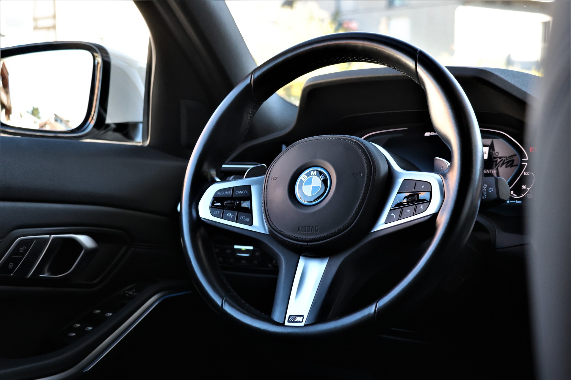 BMW 320e xDrive Touring M Sport Steptronic (CH) + 1500KG AHK-image-12