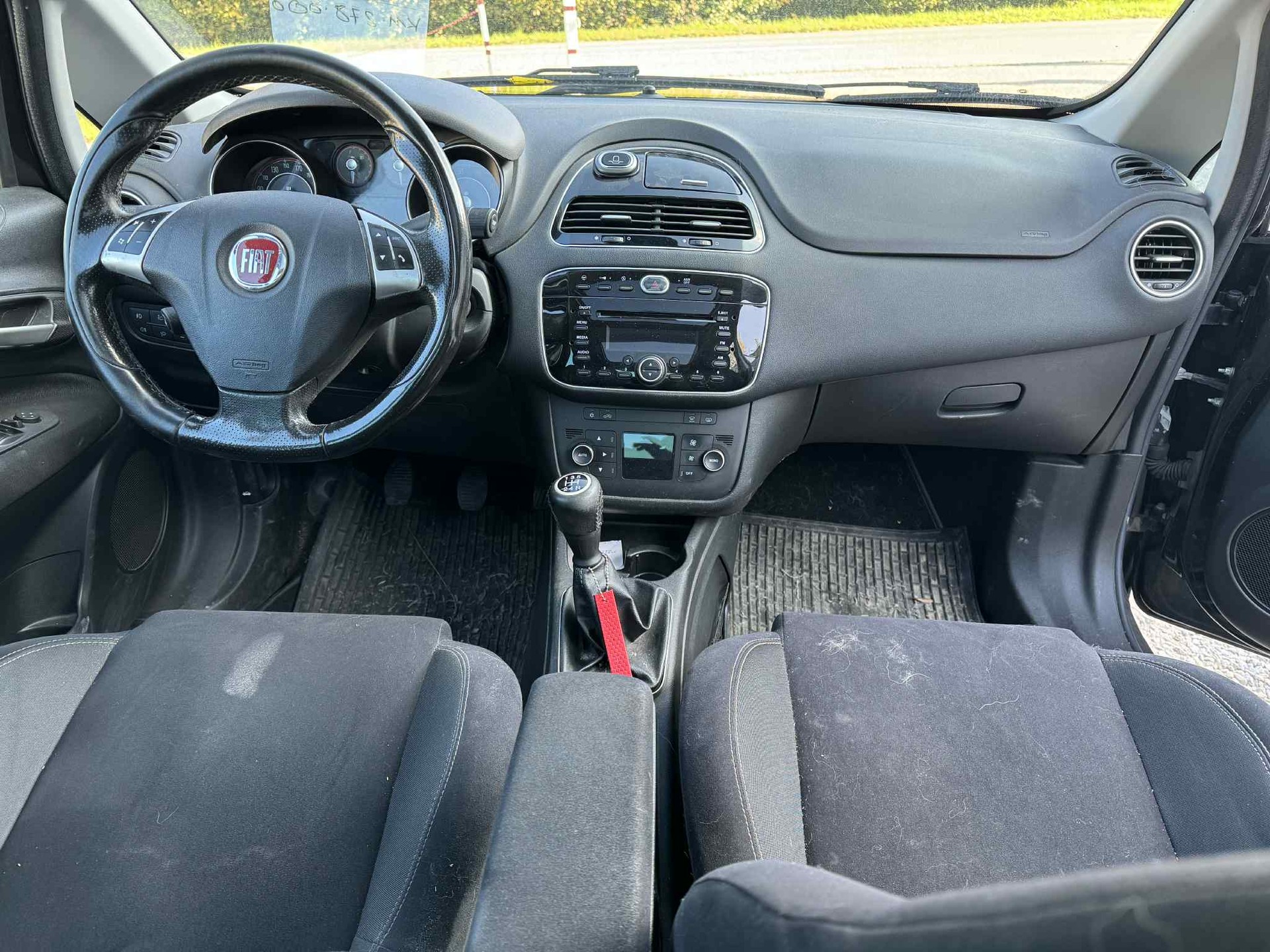 FIAT Punto 1.4 16V Turbo Sport-image-10