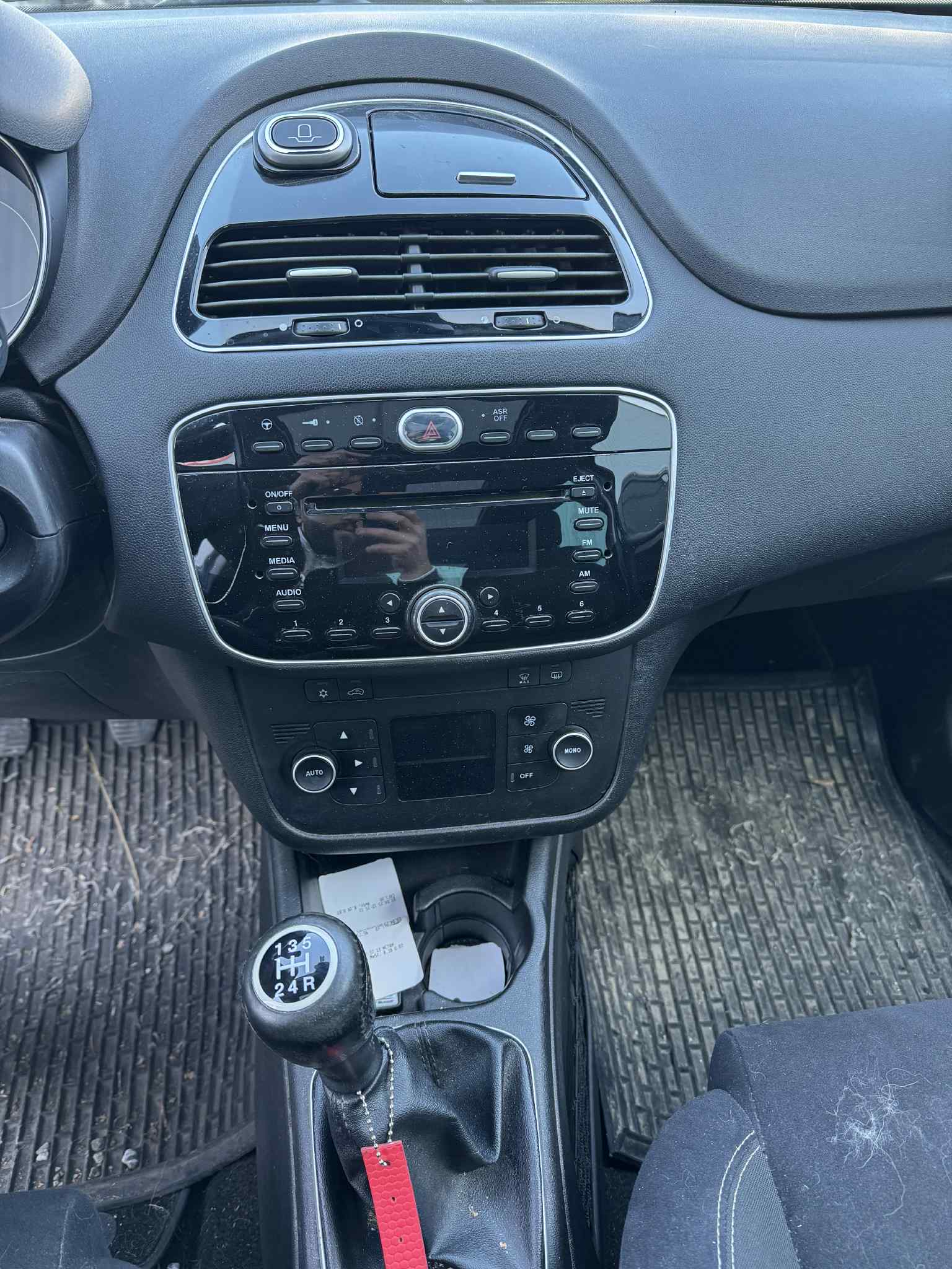 FIAT Punto 1.4 16V Turbo Sport-image-12