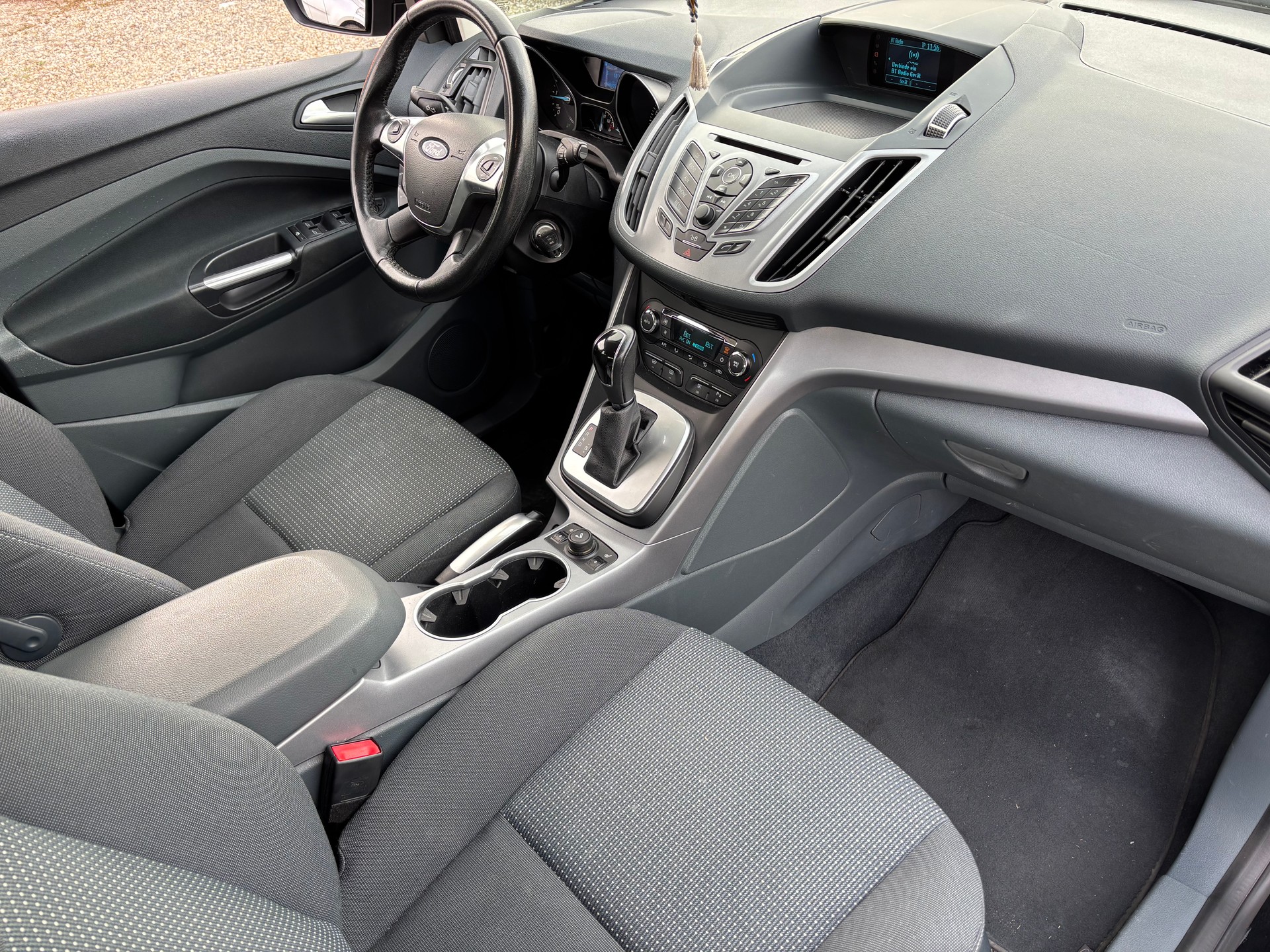 FORD Grand C-MAX-image-7