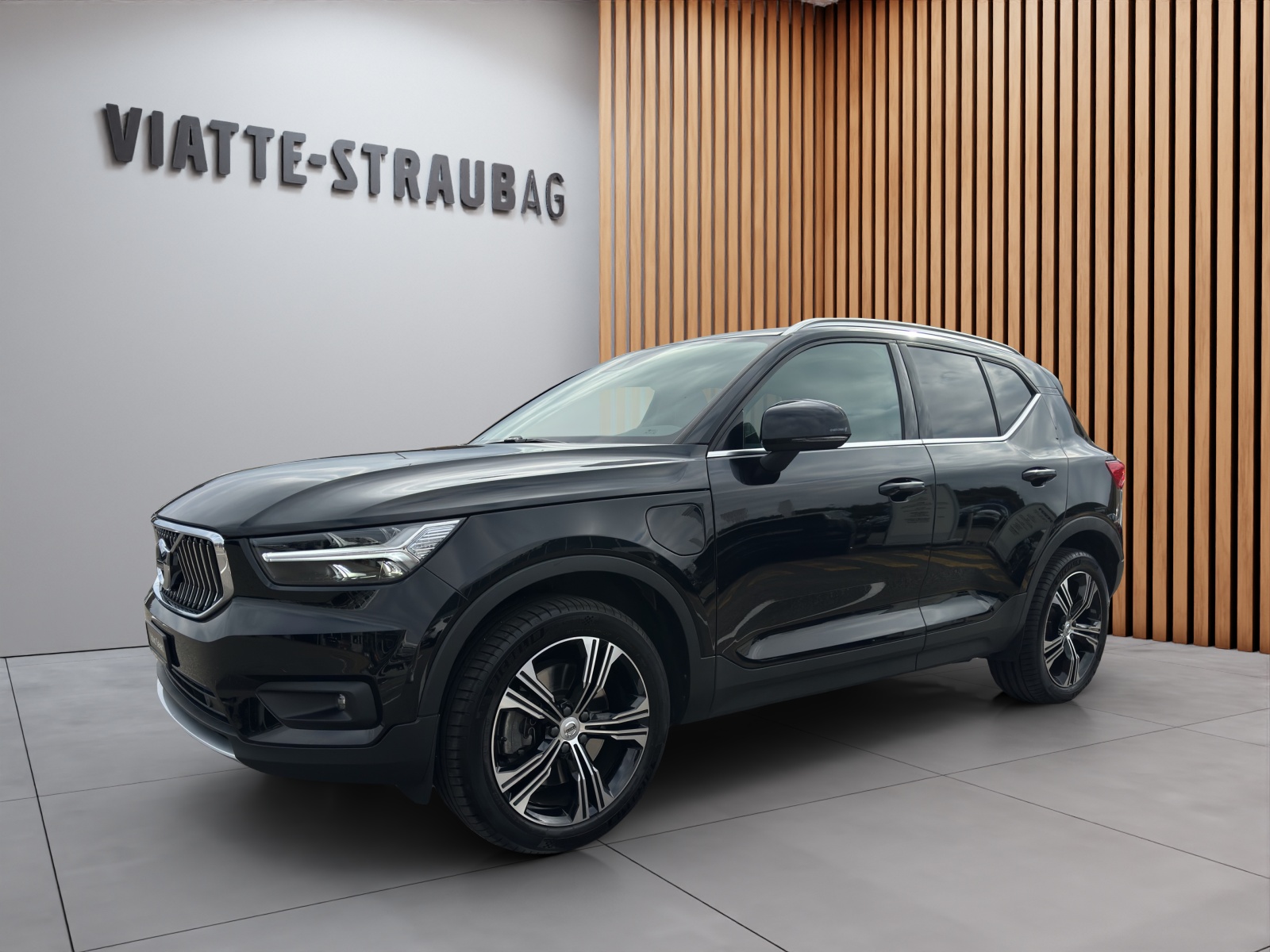 VOLVO XC40 1.5 T5 PiH Inscription-image-0