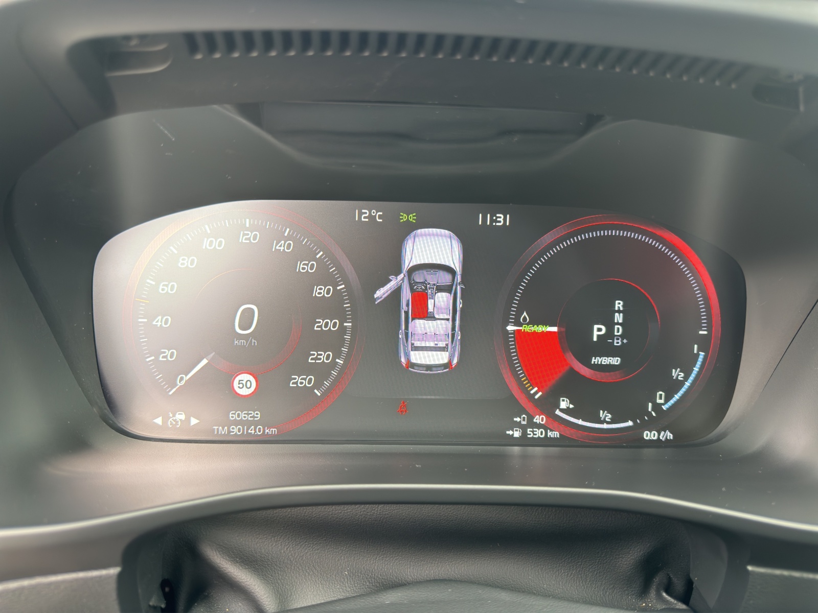 VOLVO XC40 1.5 T5 PiH Inscription-image-13