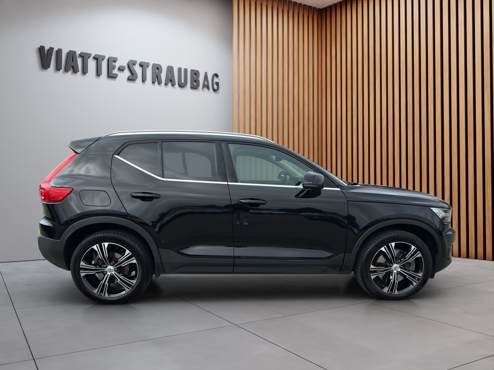 VOLVO XC40 1.5 T5 PiH Inscription-image-6