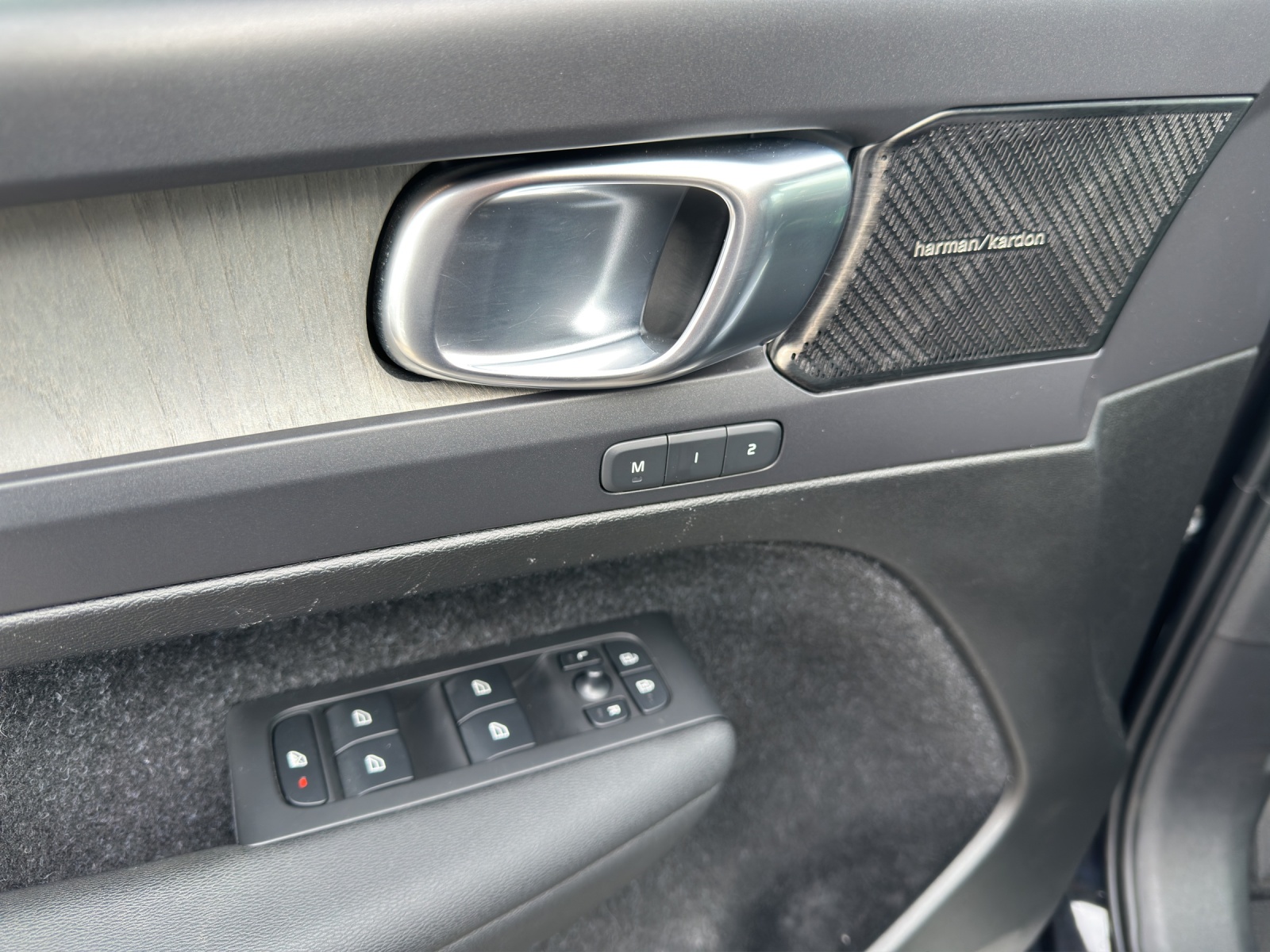 VOLVO XC40 1.5 T5 PiH Inscription-image-14