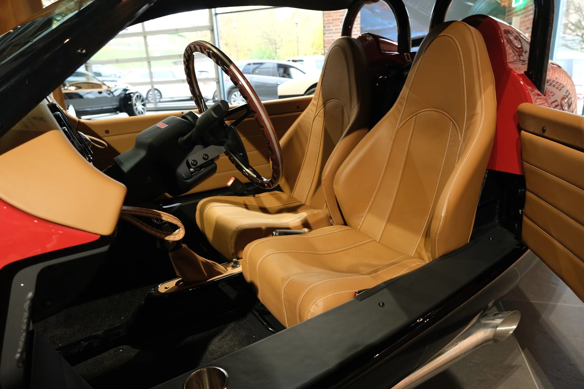 VANDERHALL Carmel GT-image-5