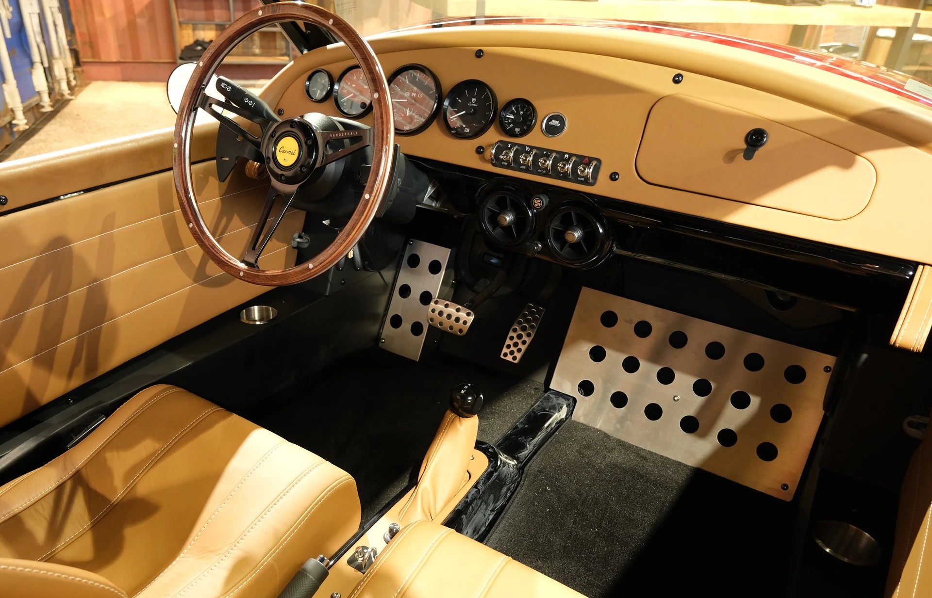 VANDERHALL Carmel GT-image-8