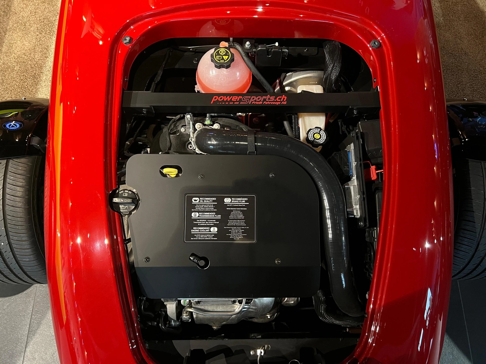 VANDERHALL Carmel GT-image-14