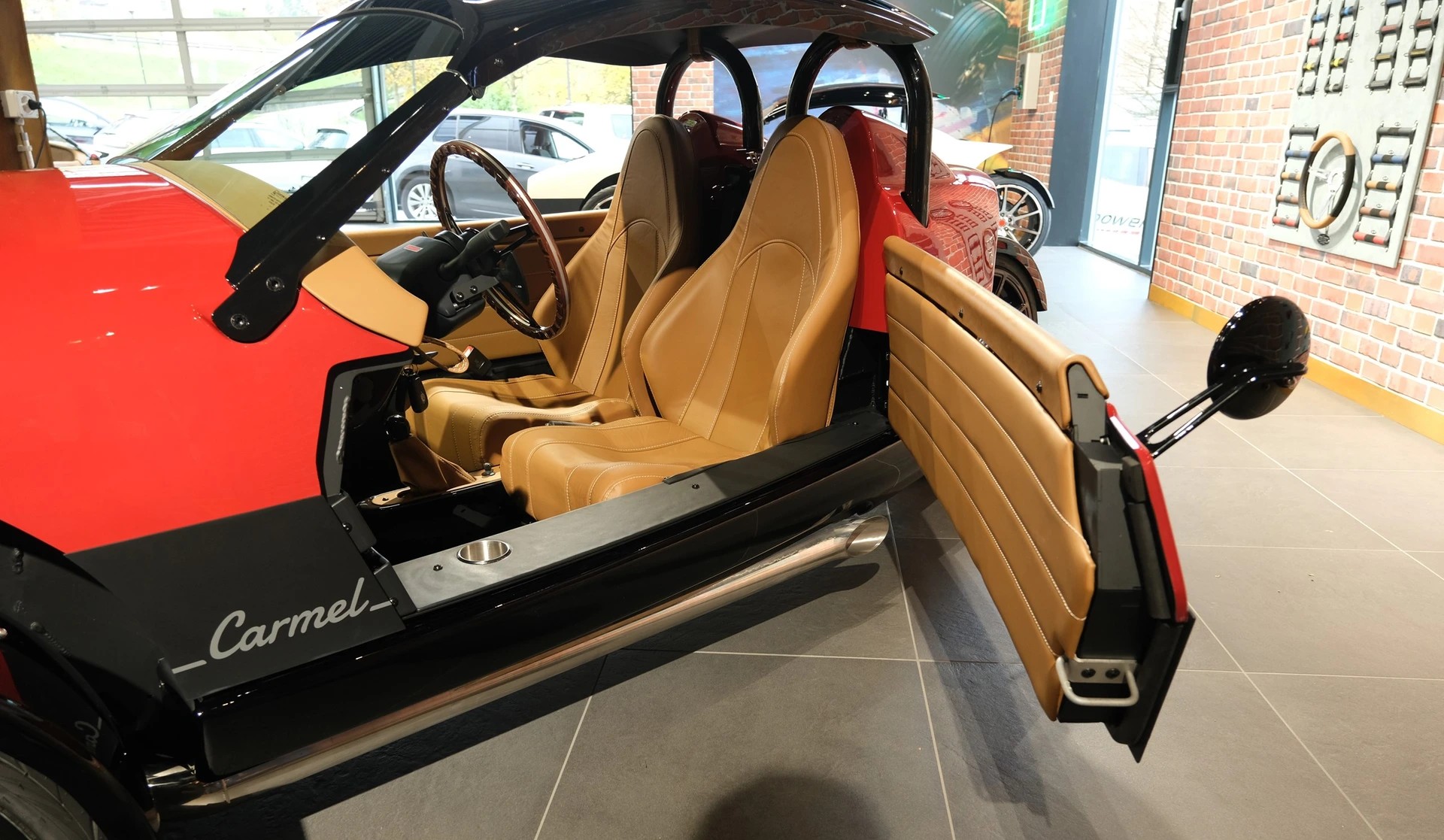 VANDERHALL Carmel GT-image-4