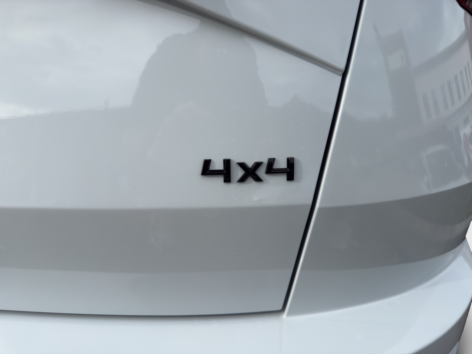 SKODA Karoq 2.0 TDI CR Sport Line 4x4 DSG-image-15