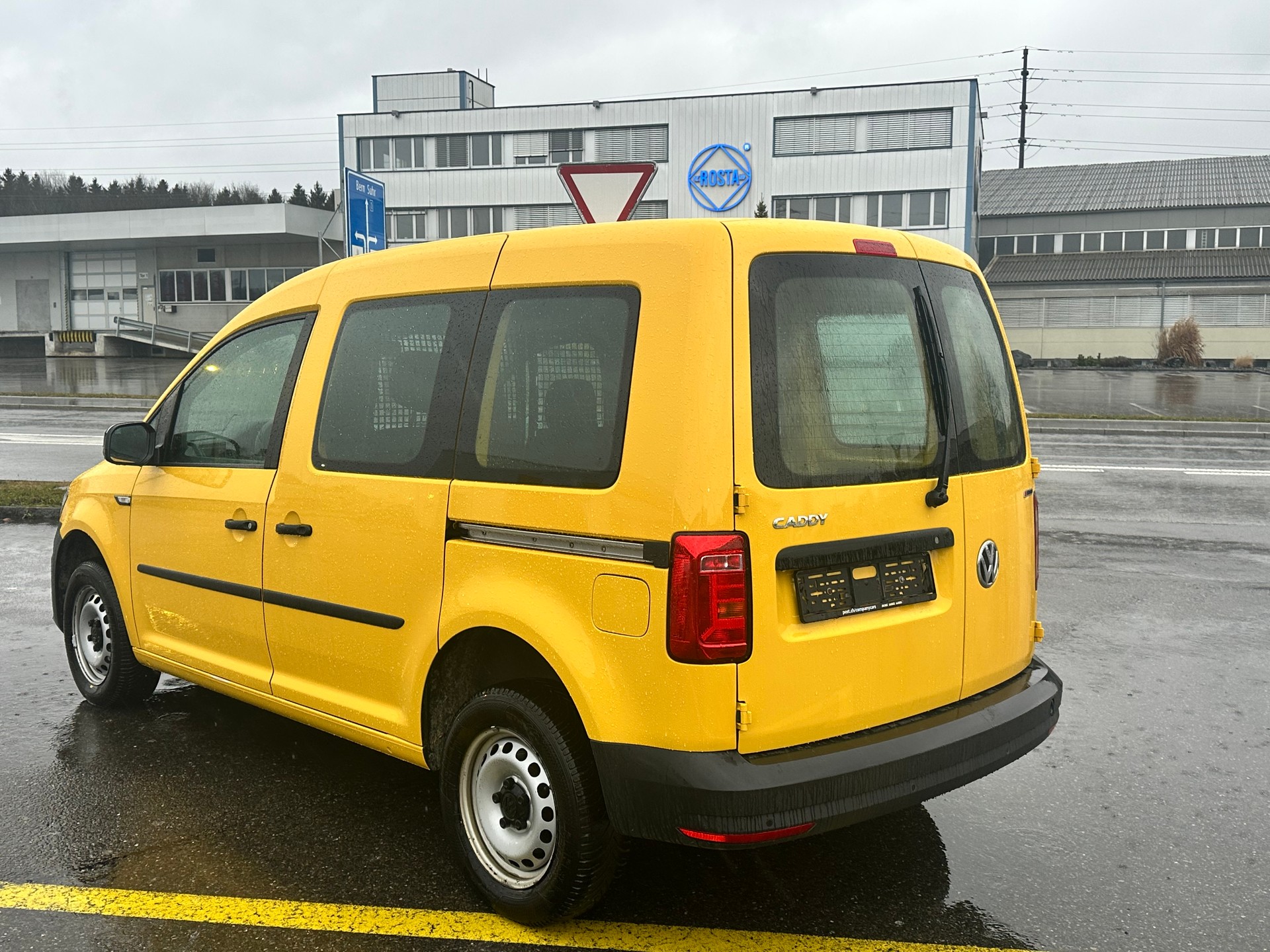VW Caddy 2.0TDI 4Motion BlueMotion Technology-image-5