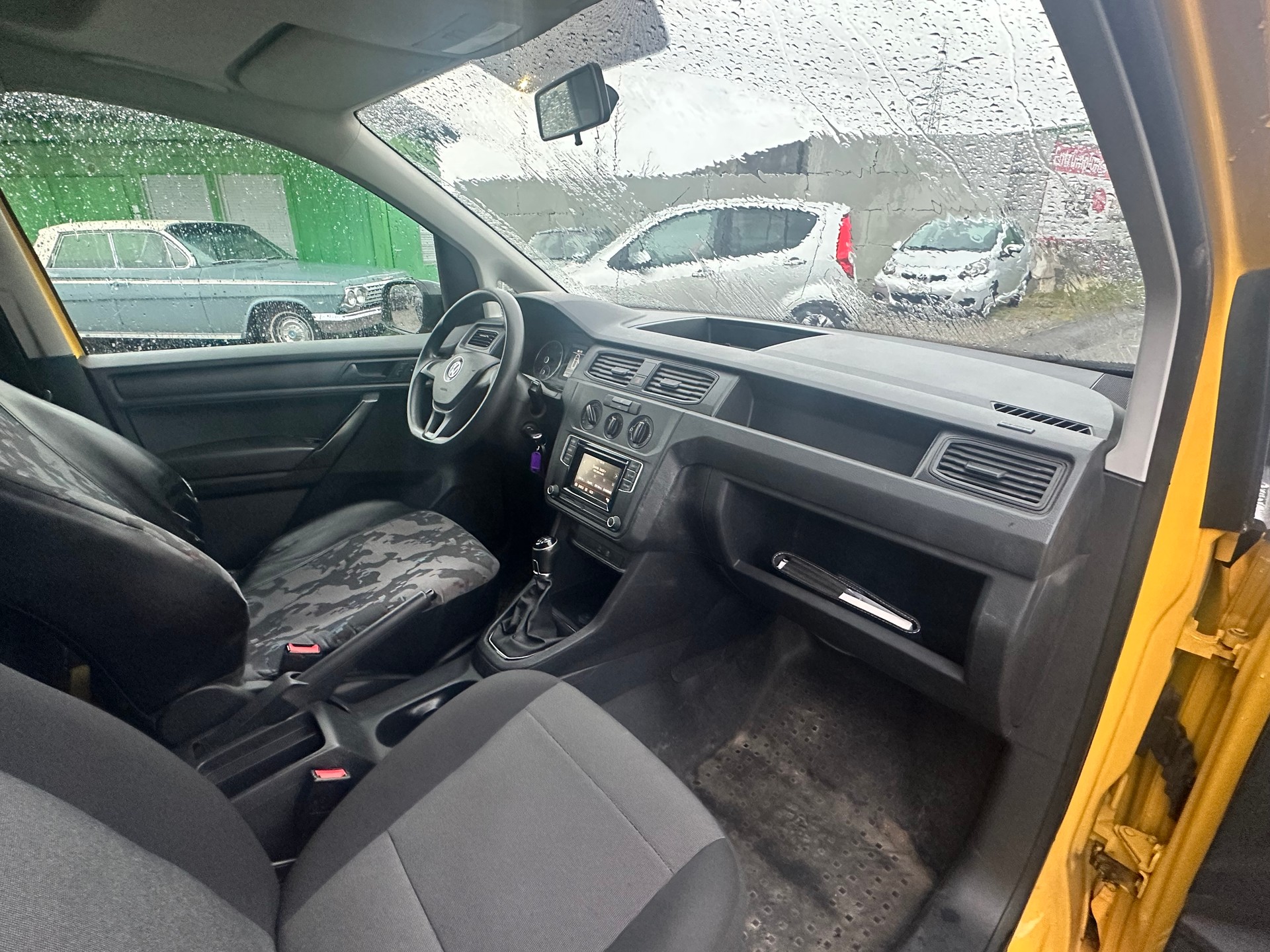VW Caddy 2.0TDI 4Motion BlueMotion Technology-image-6