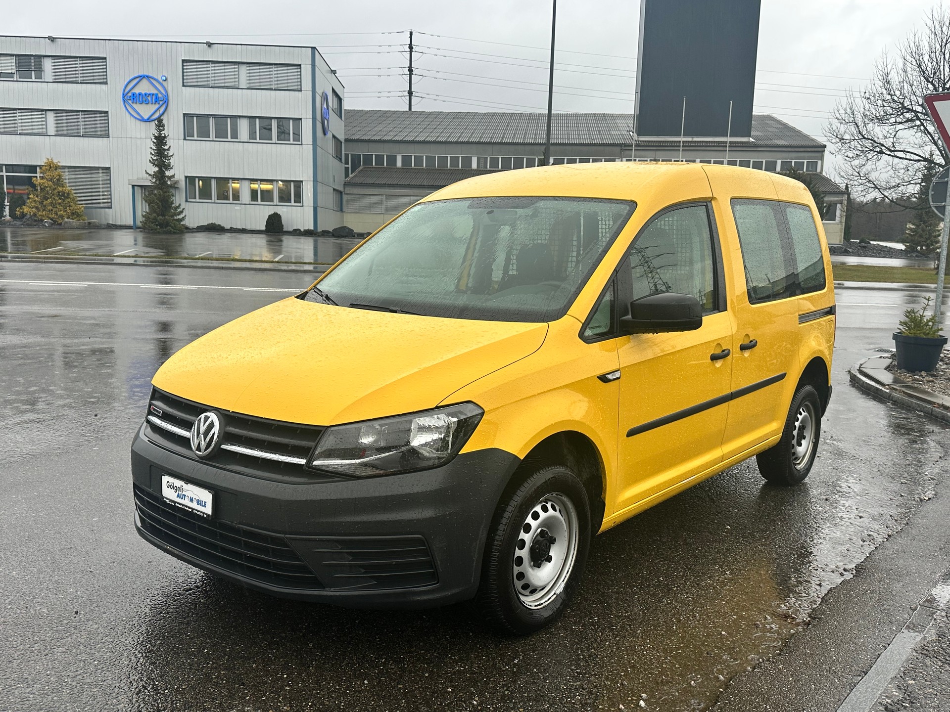 VW Caddy 2.0TDI 4Motion BlueMotion Technology-image-0