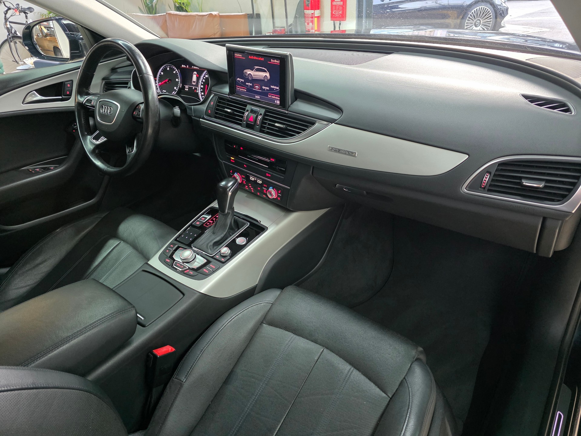 AUDI A6 Avant 3.0 TDI V6 quattro S-tronic Facelift-image-8