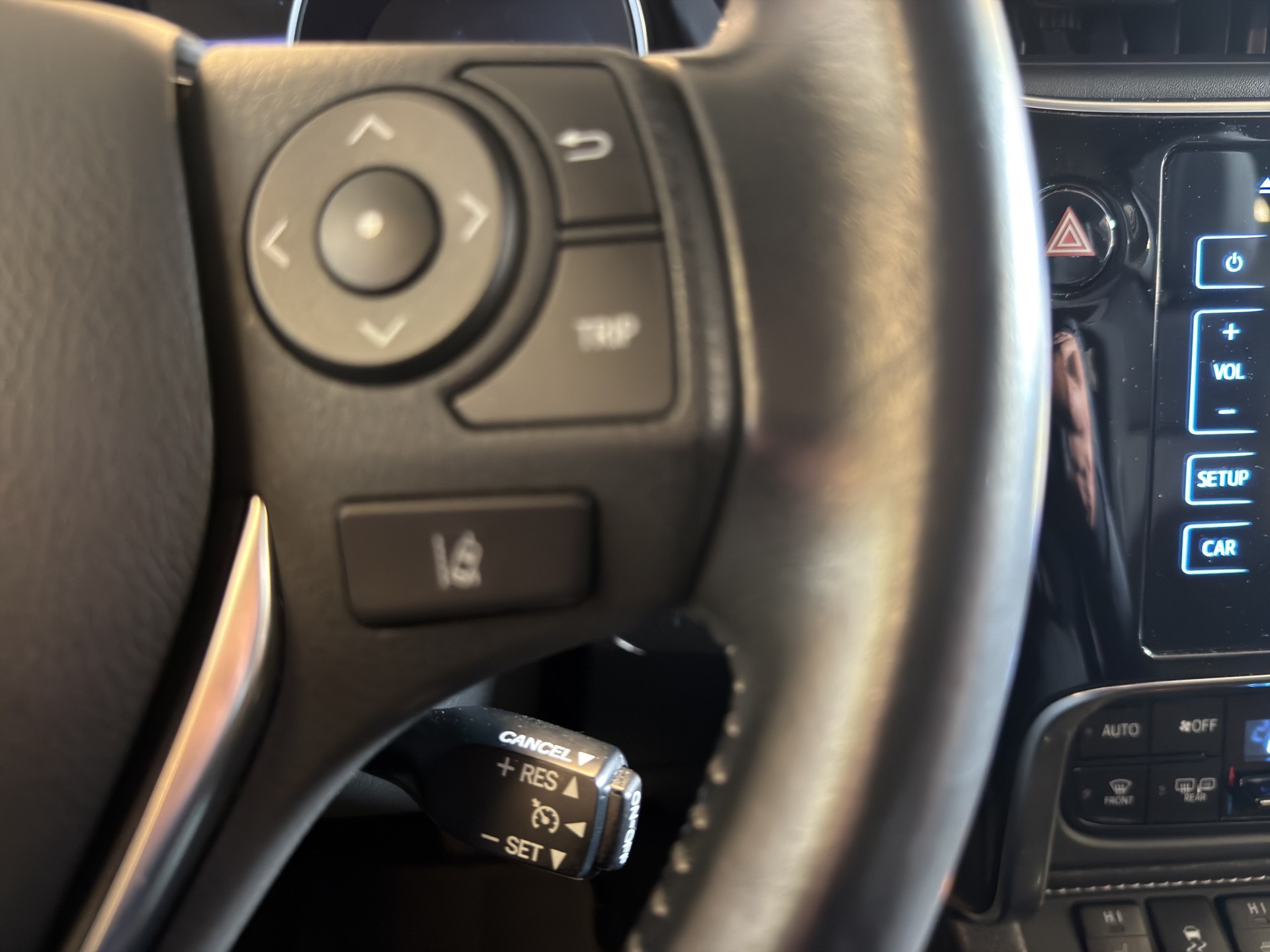 TOYOTA Auris 1.8 HSD Limited e-CVT*TOP ZUSTAND*TOP AUSSTATTUNG*-image-15