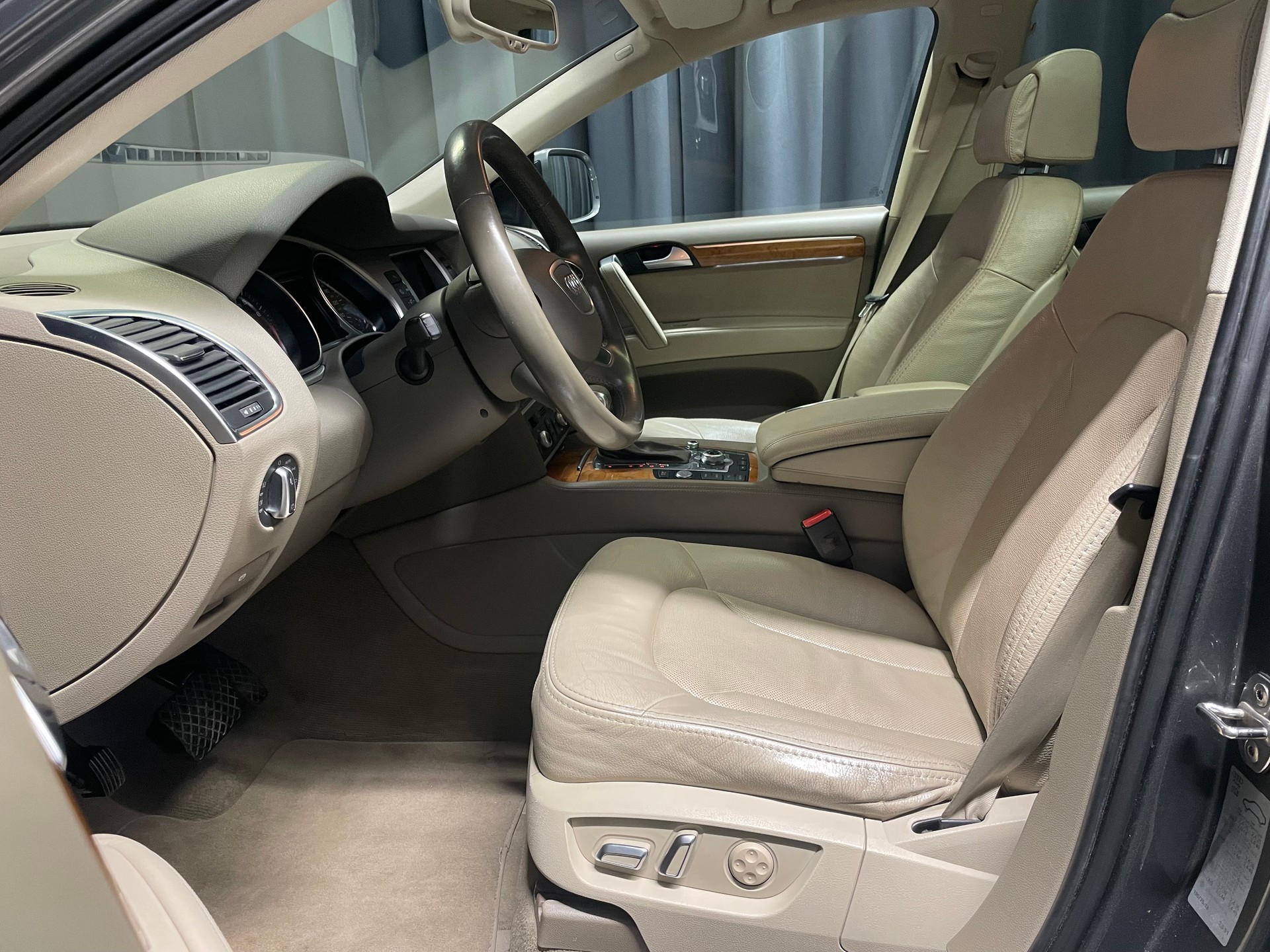 AUDI Q7 3.0 TFSI quattro tiptronic (49)-image-6