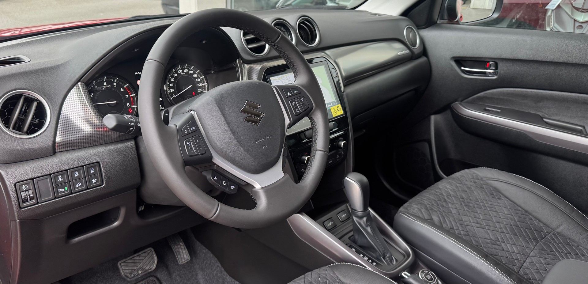 SUZUKI Vitara 1.4 Boosterjet Compact Top 4x4 Hybrid-image-6