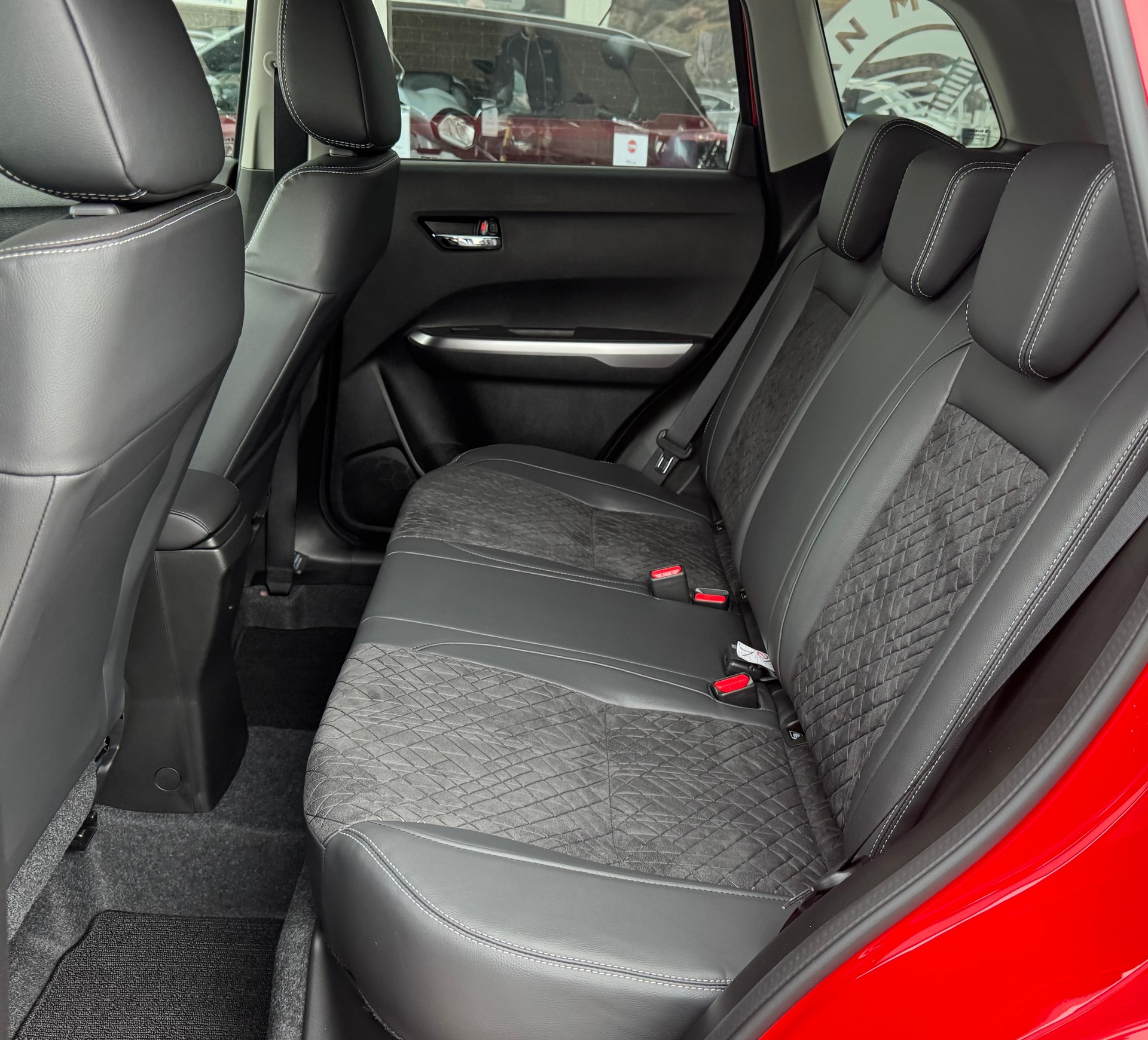 SUZUKI Vitara 1.4 Boosterjet Compact Top 4x4 Hybrid-image-8