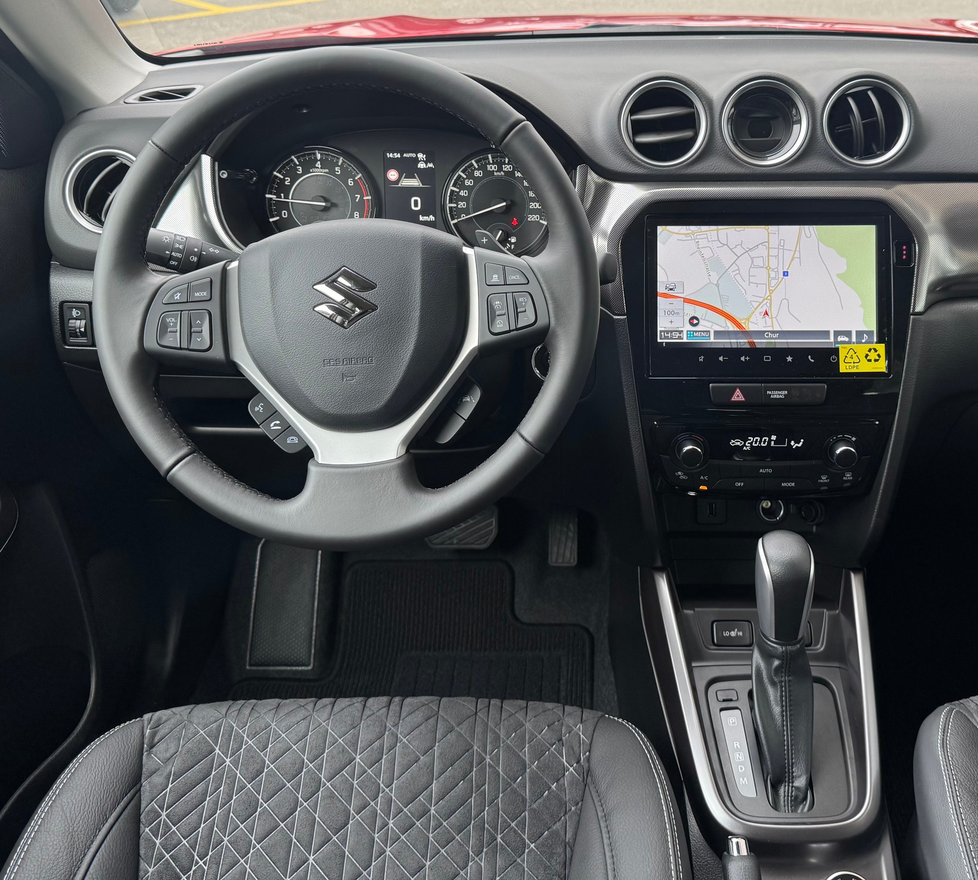 SUZUKI Vitara 1.4 Boosterjet Compact Top 4x4 Hybrid-image-11