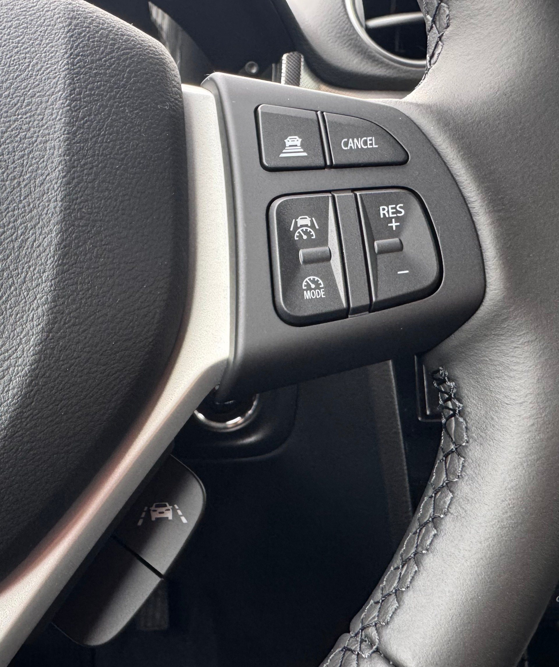SUZUKI Vitara 1.4 Boosterjet Compact Top 4x4 Hybrid-image-12
