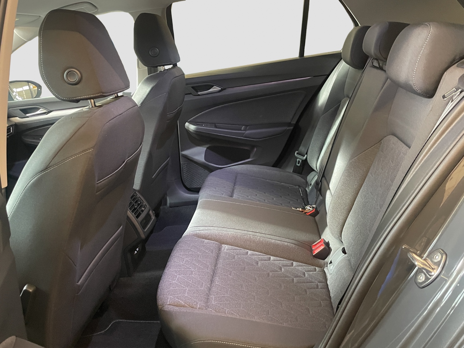 VW Golf 1.5 e TSI mHEV United DSG-image-12