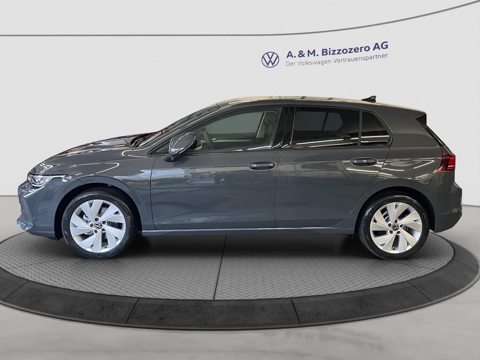 VW Golf 1.5 e TSI mHEV United DSG-image-1
